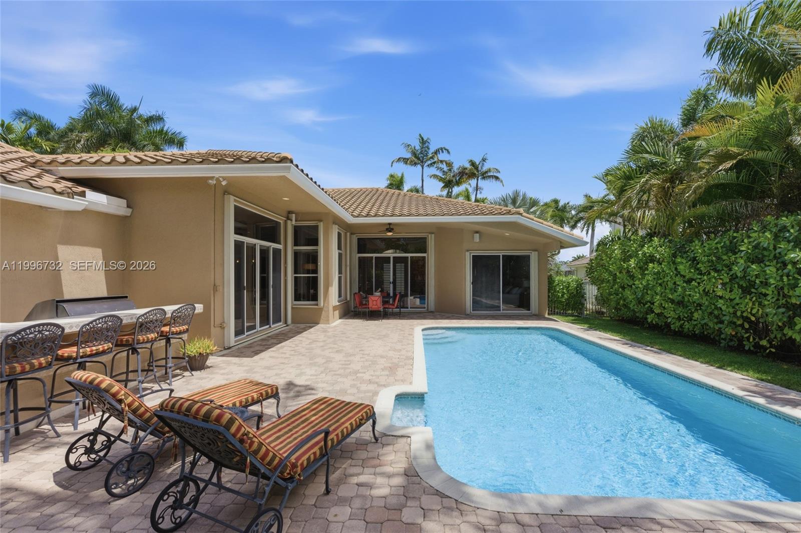 1783 Victoria Pointe Cir