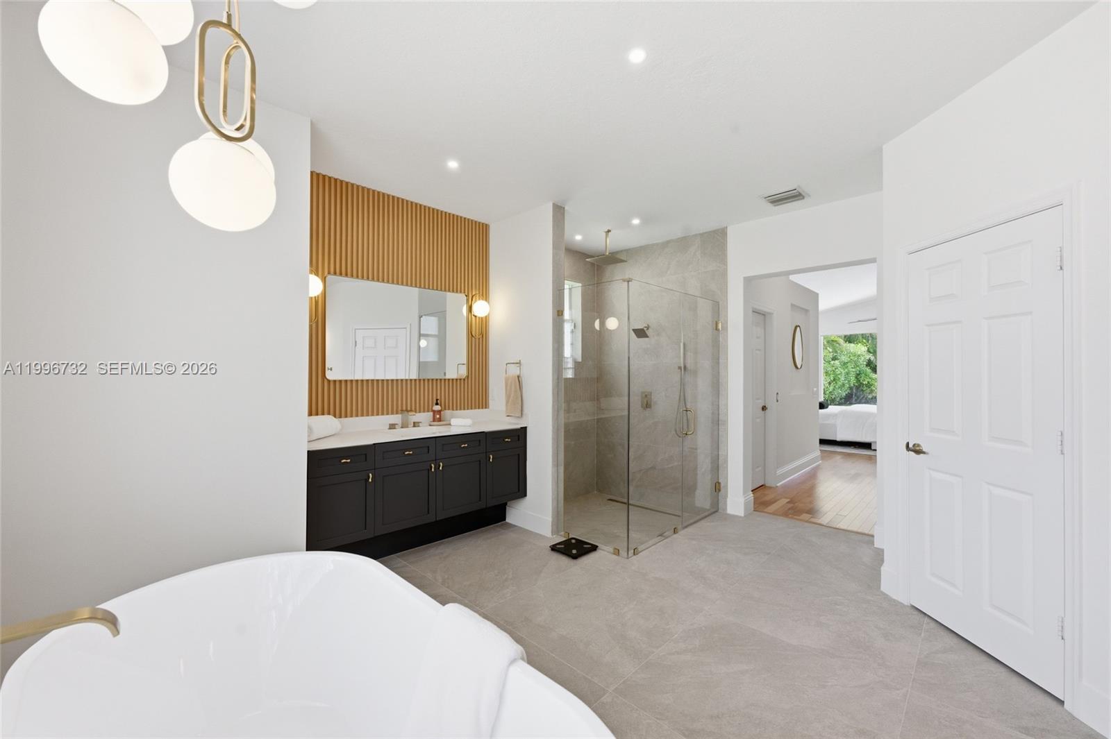 1783 Victoria Pointe Cir