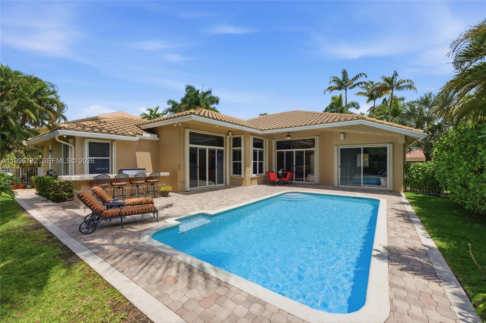 1783 Victoria Pointe Cir