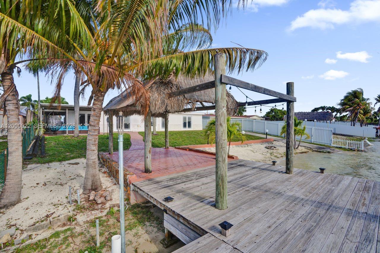 17501 NW 85th Ave
