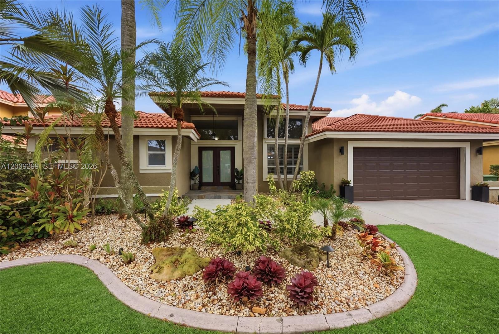 1135 Fairfax Ln