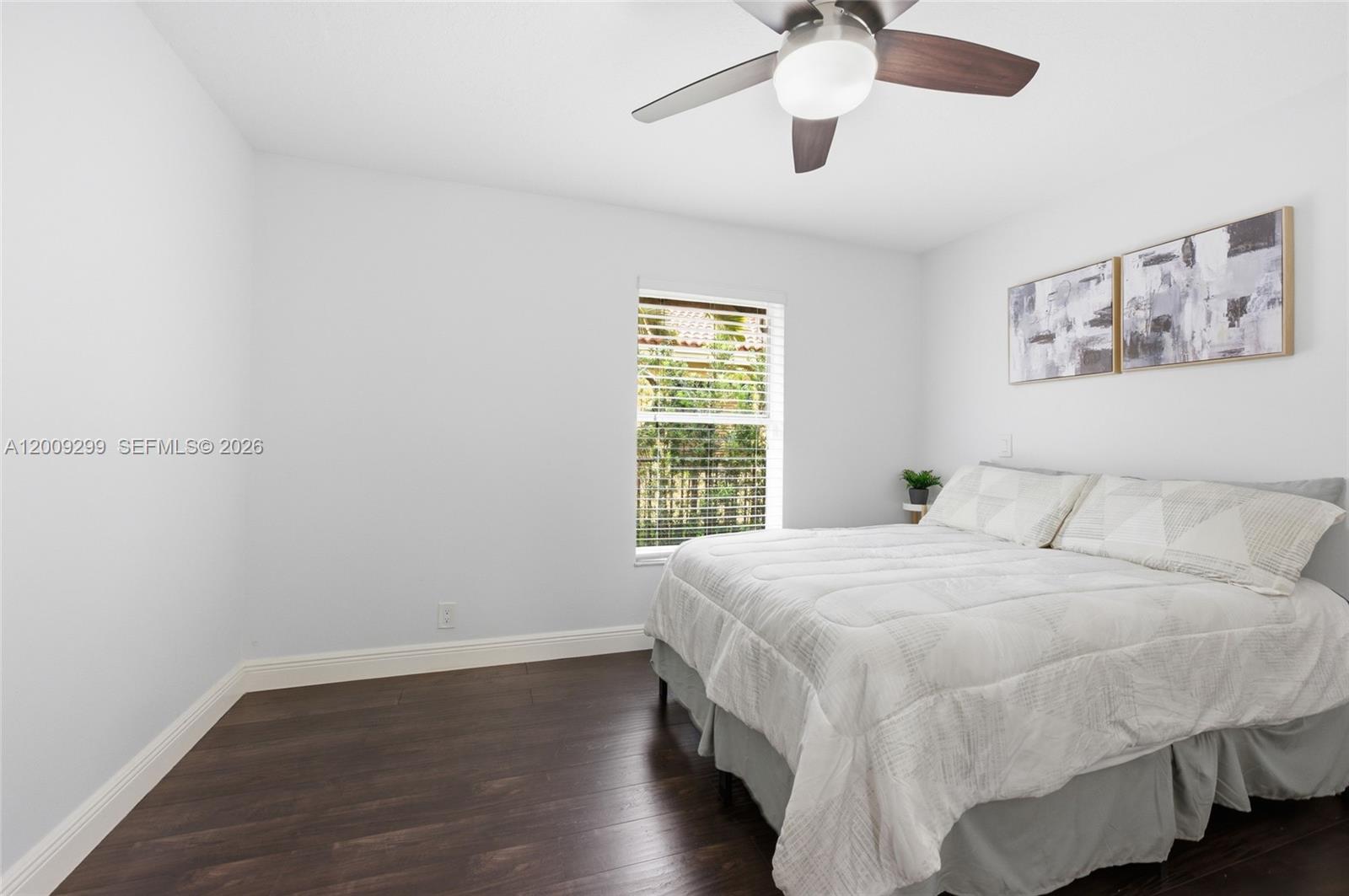 1135 Fairfax Ln