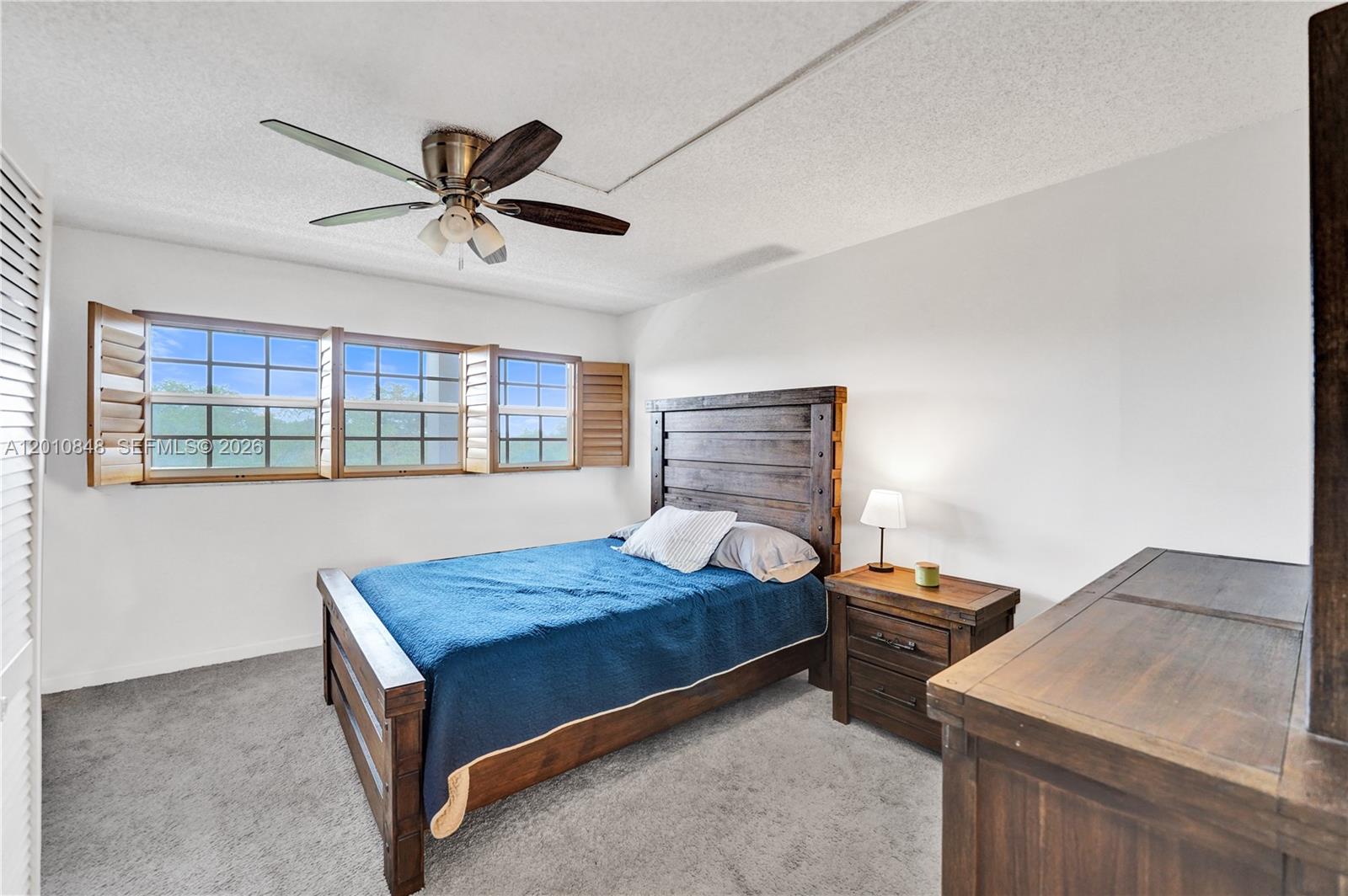 575 Oaks Ln # 508