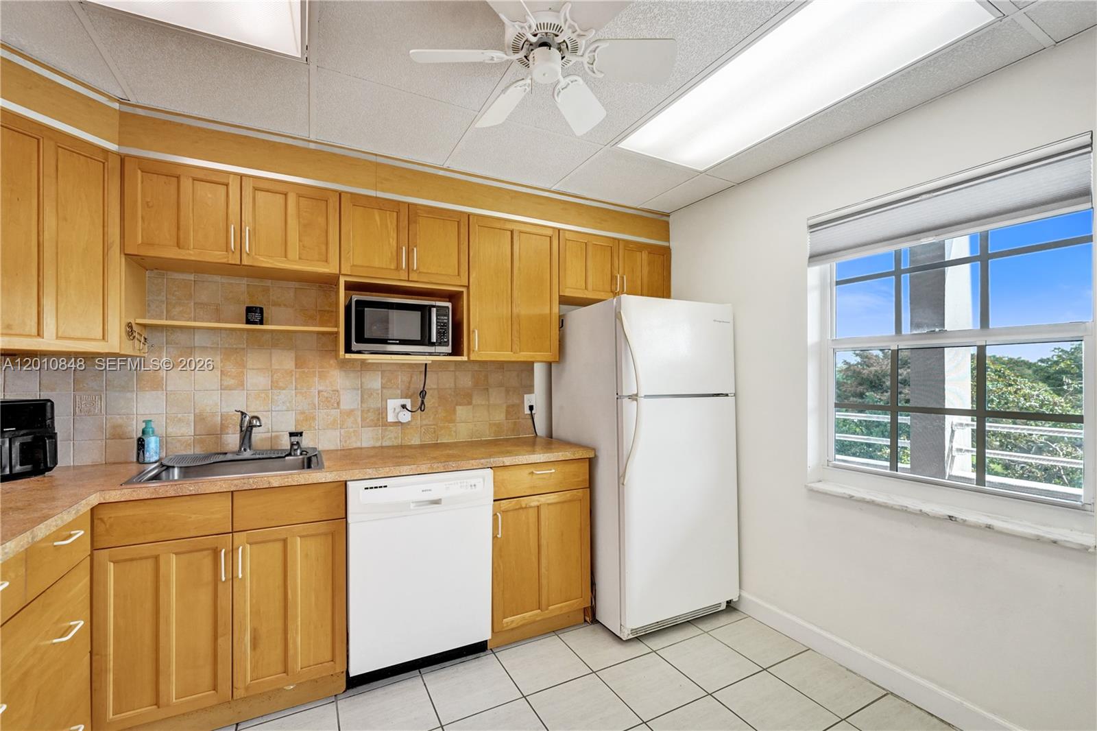 575 Oaks Ln # 508