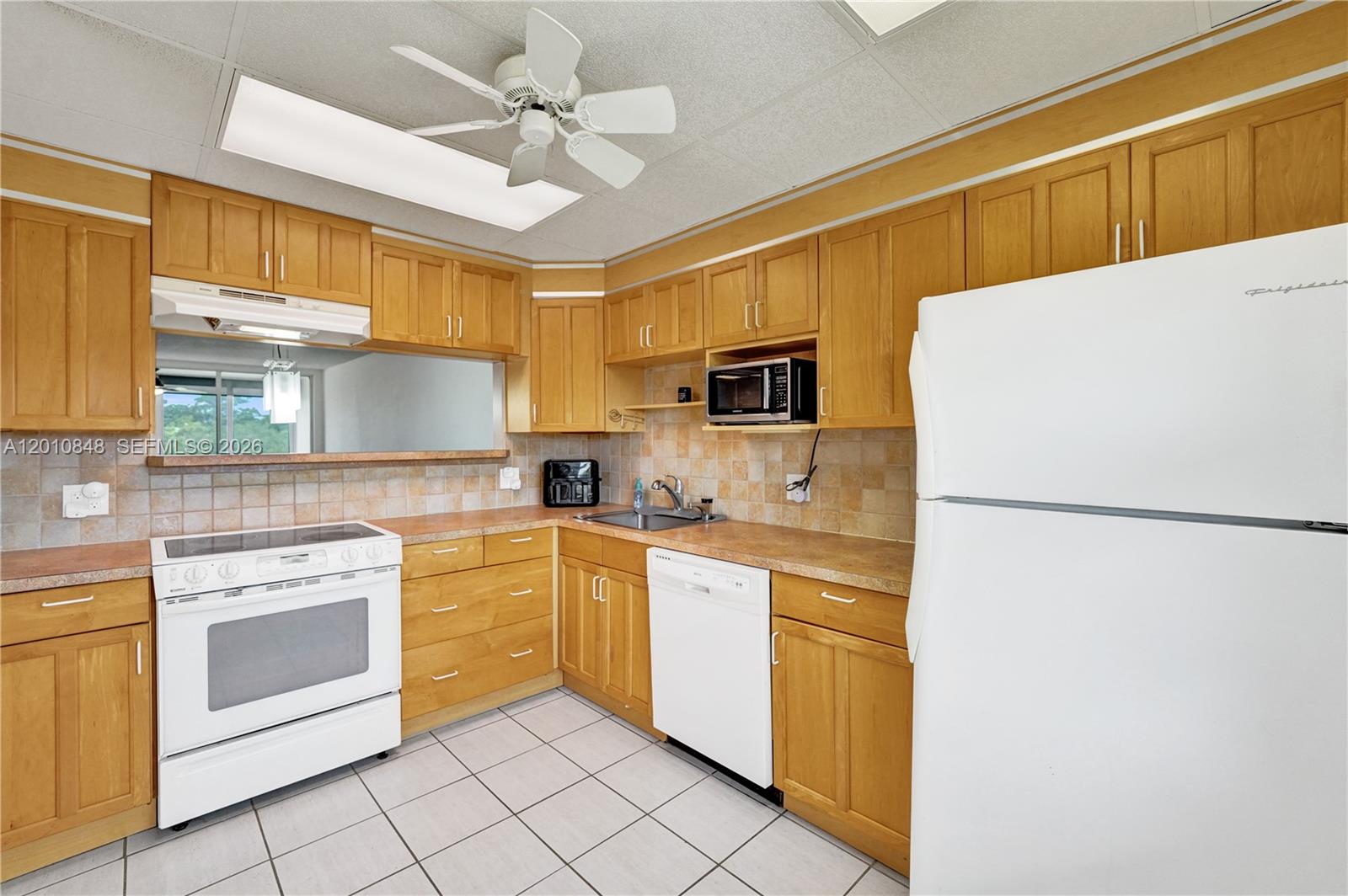 575 Oaks Ln # 508