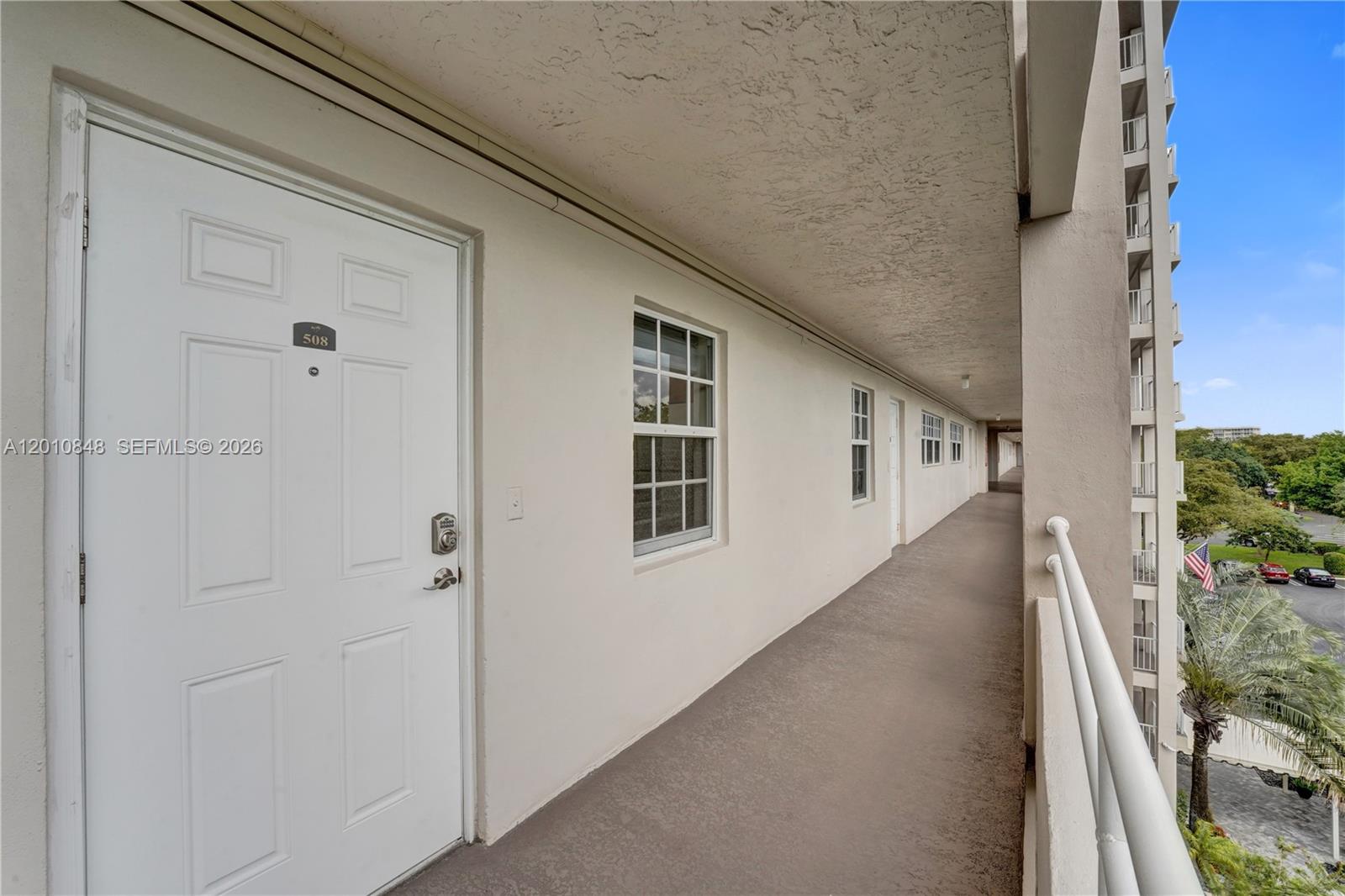 575 Oaks Ln # 508