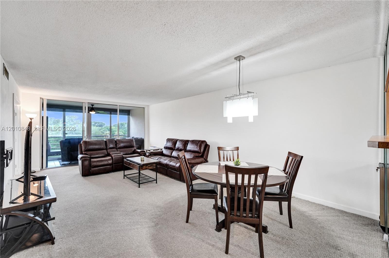 575 Oaks Ln # 508