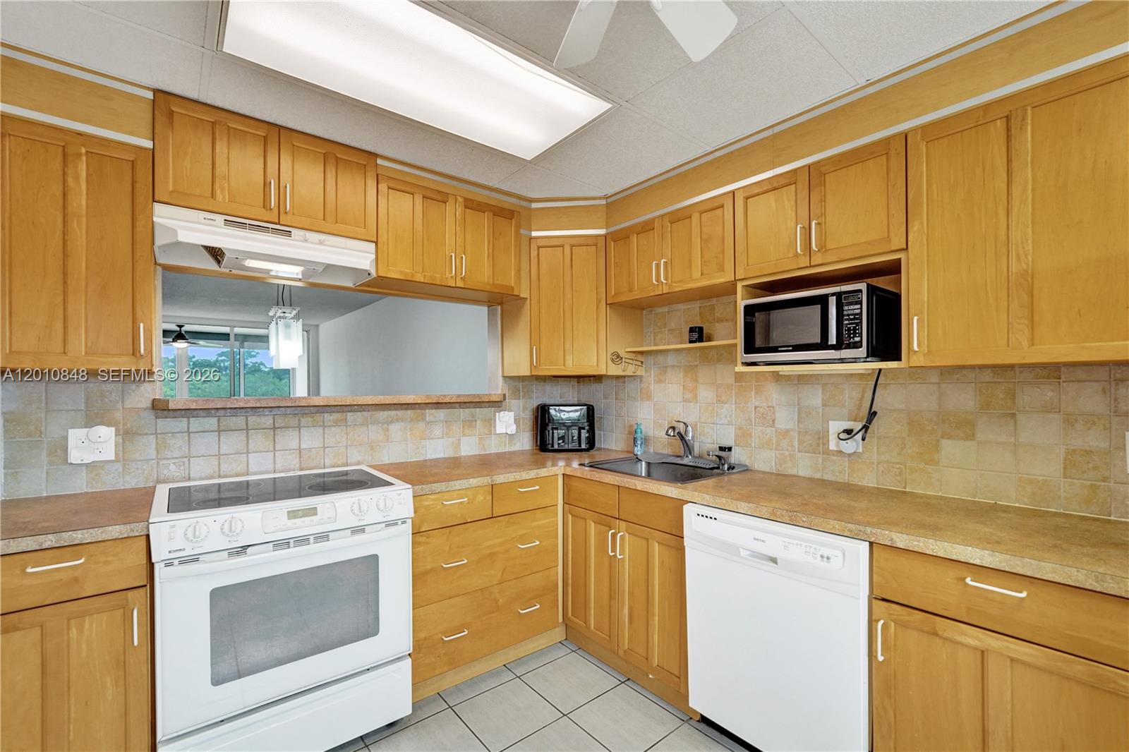 575 Oaks Ln # 508