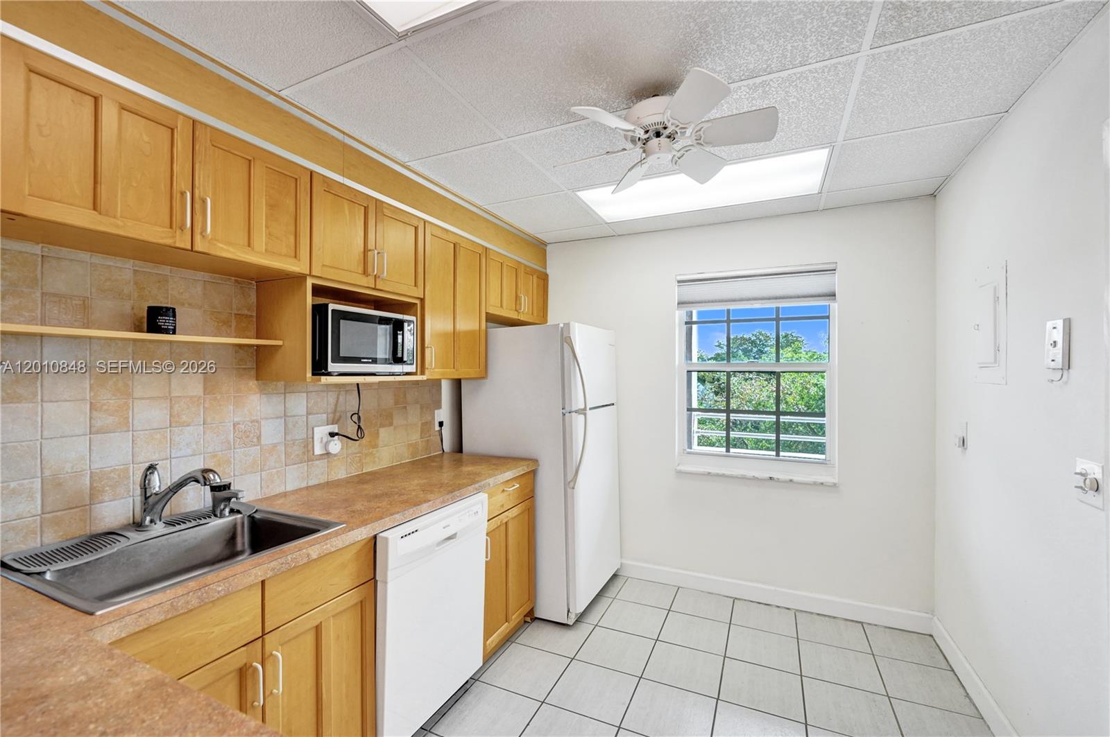 575 Oaks Ln # 508