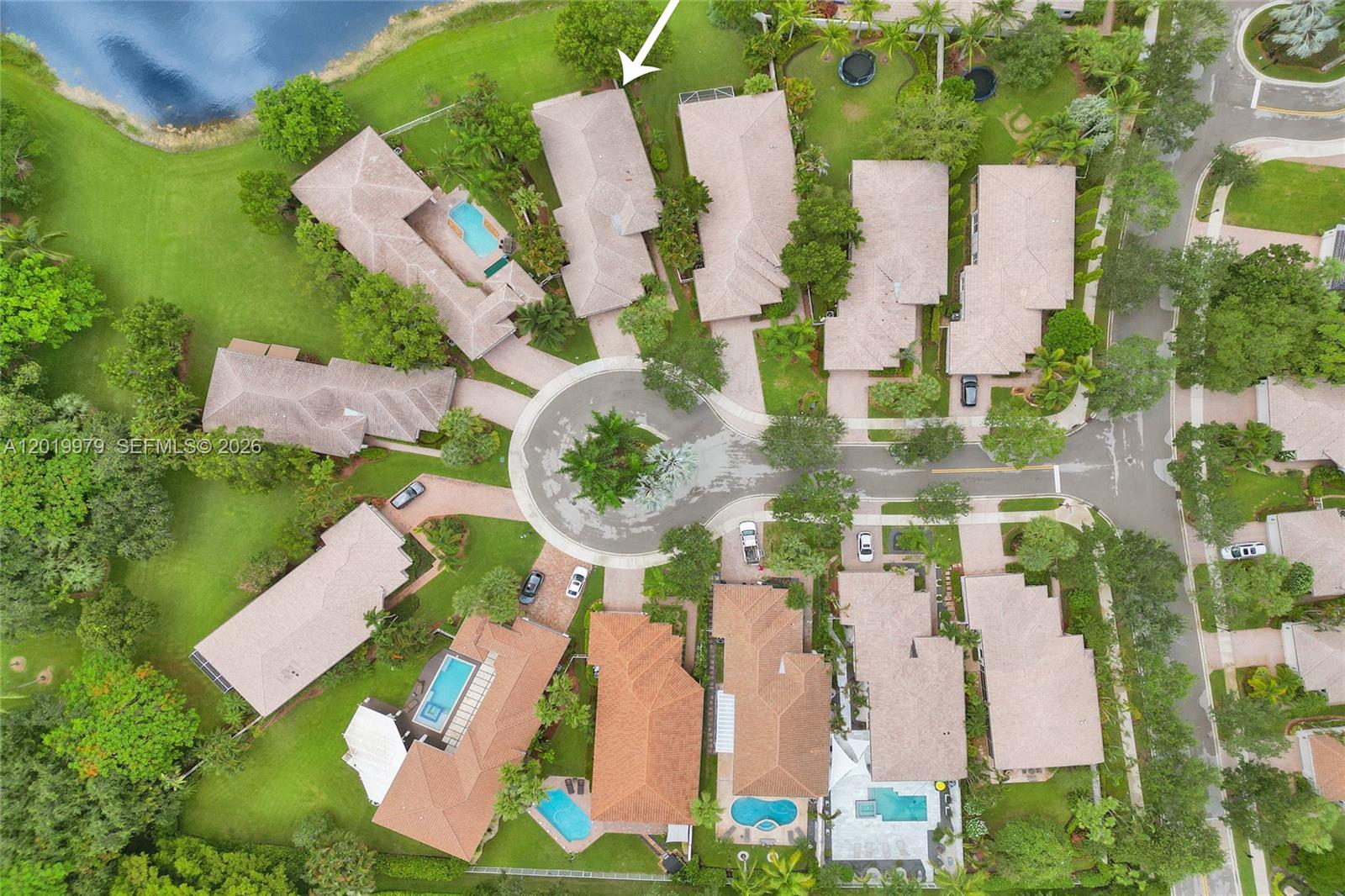 2525 Bay Pointe Ct