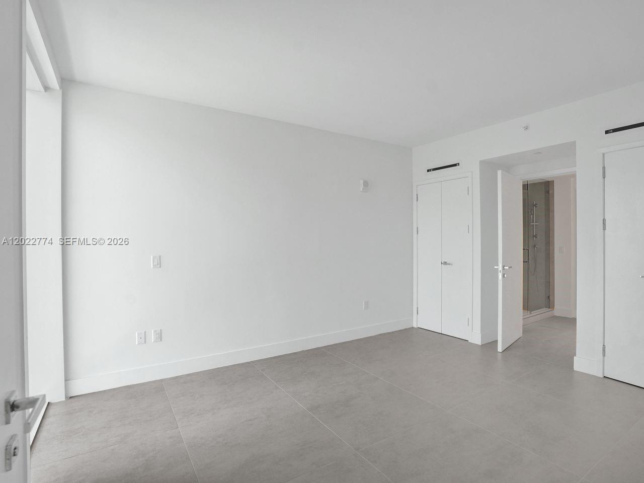 407 N Riverside # 402