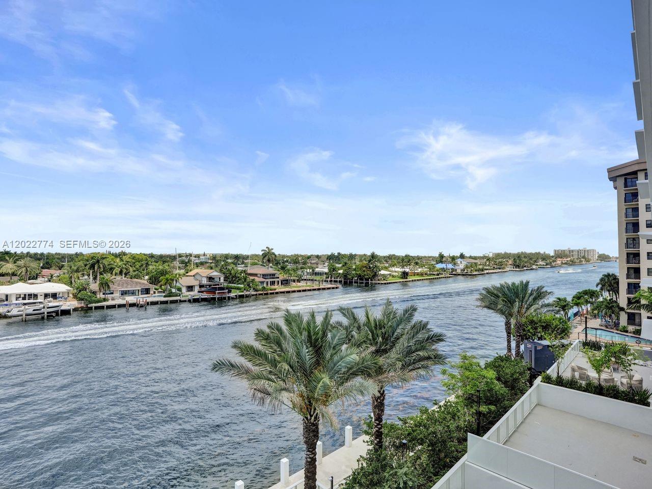 407 N Riverside # 402