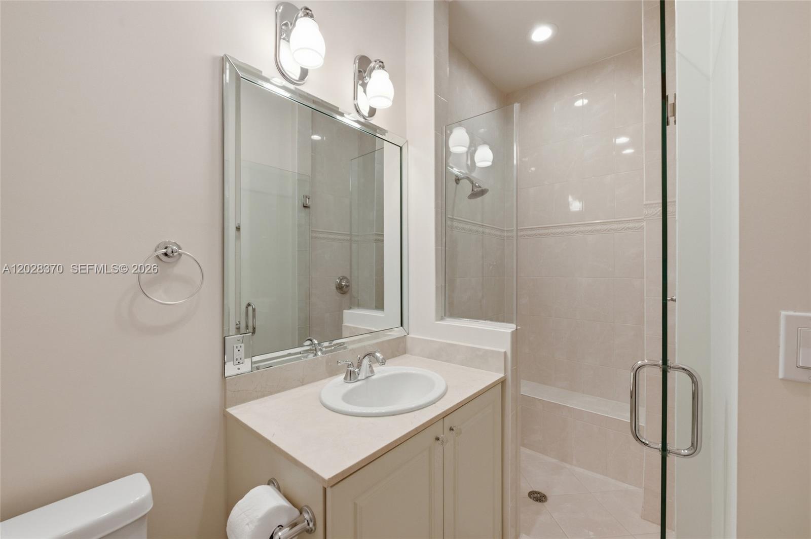 2608 Oakbrook Ct