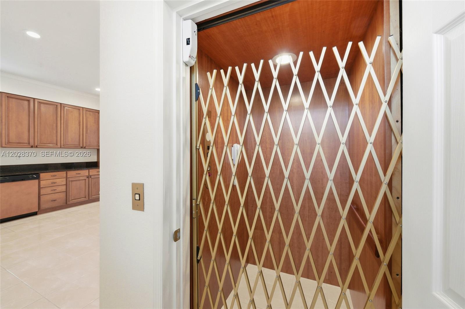 2608 Oakbrook Ct