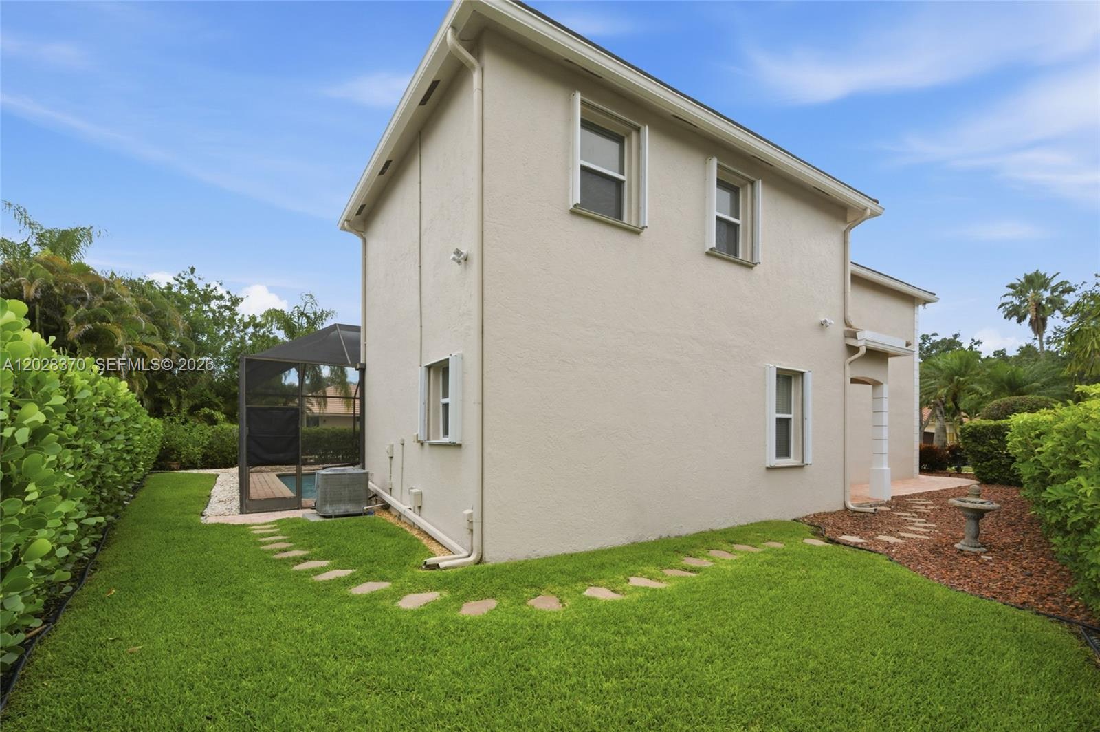2608 Oakbrook Ct