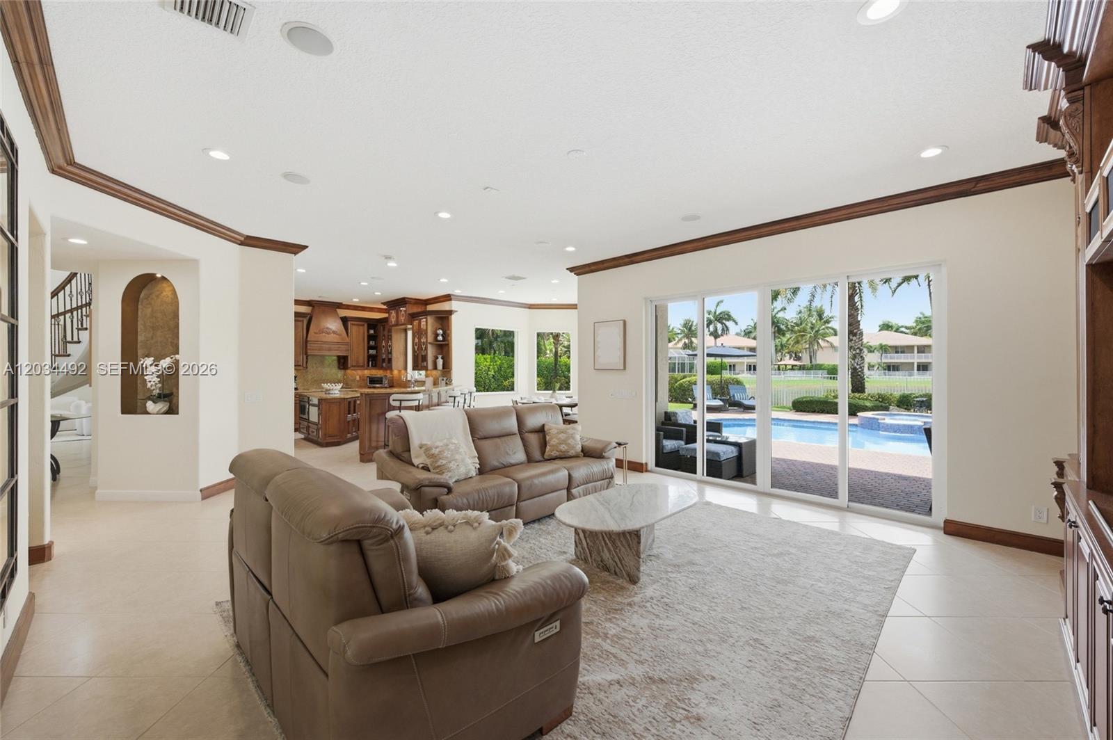 929 Gulfstream Ct