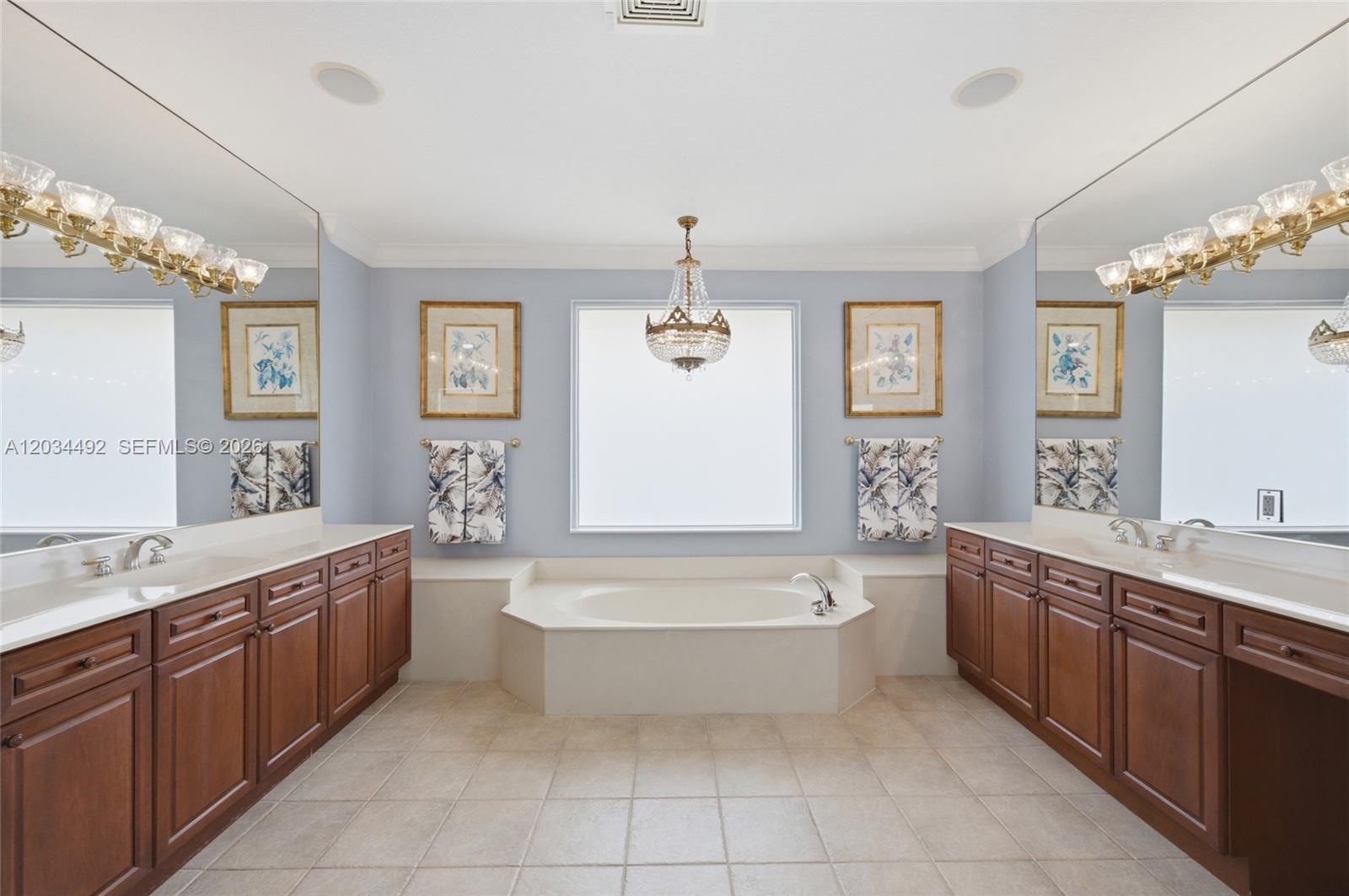 929 Gulfstream Ct