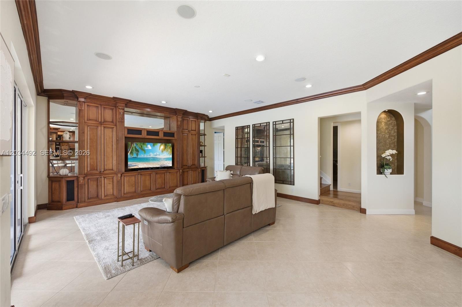 929 Gulfstream Ct