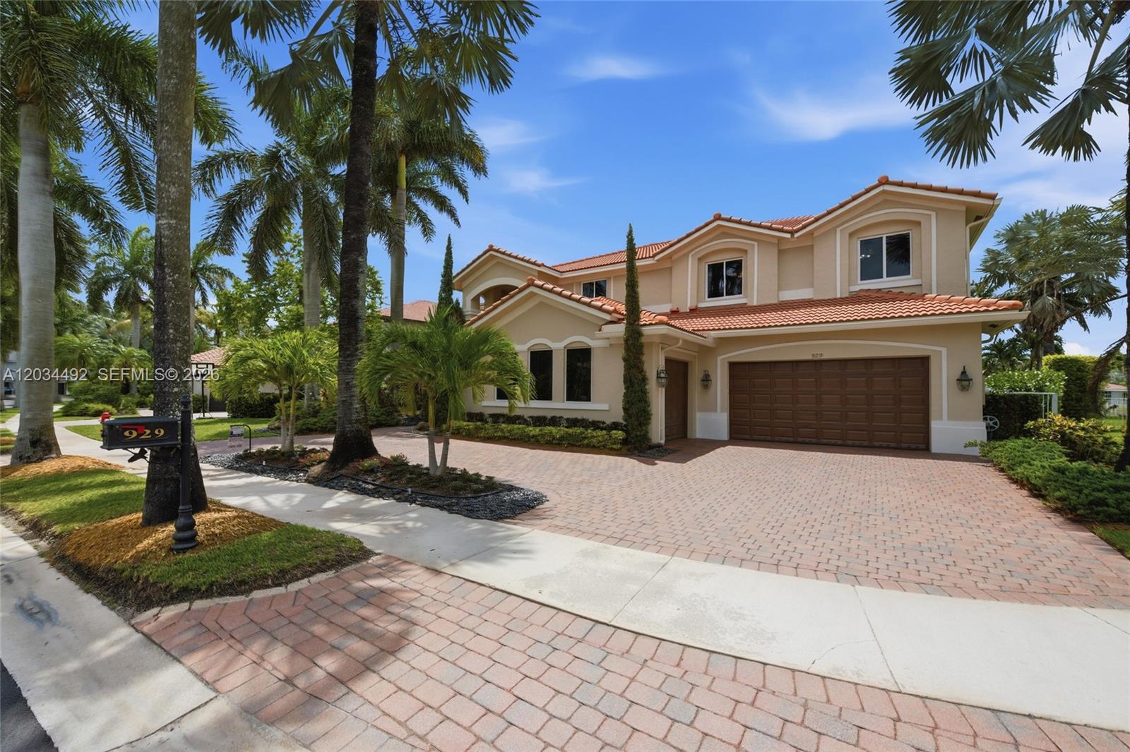929 Gulfstream Ct