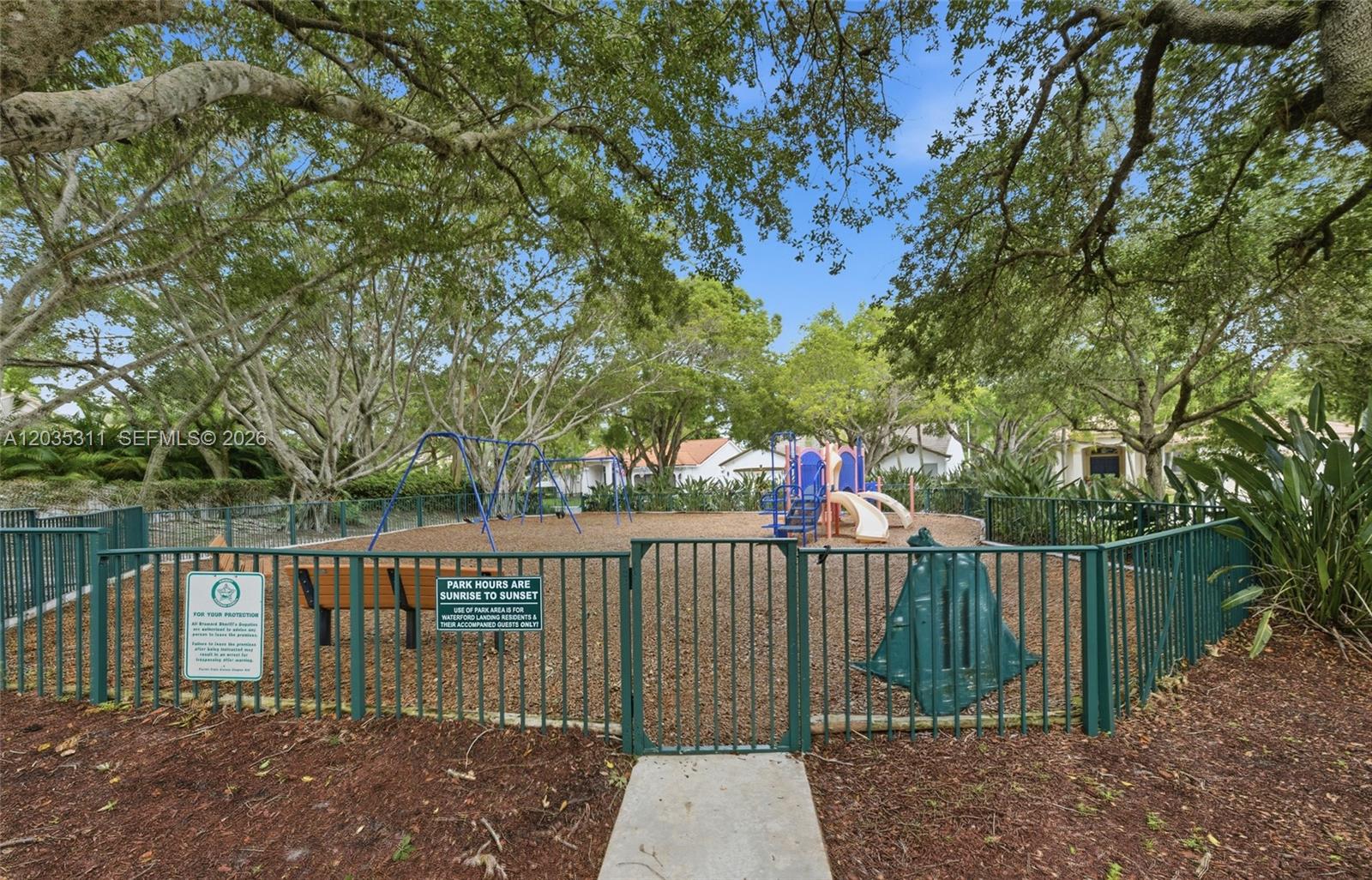 1975 Water Ridge Dr