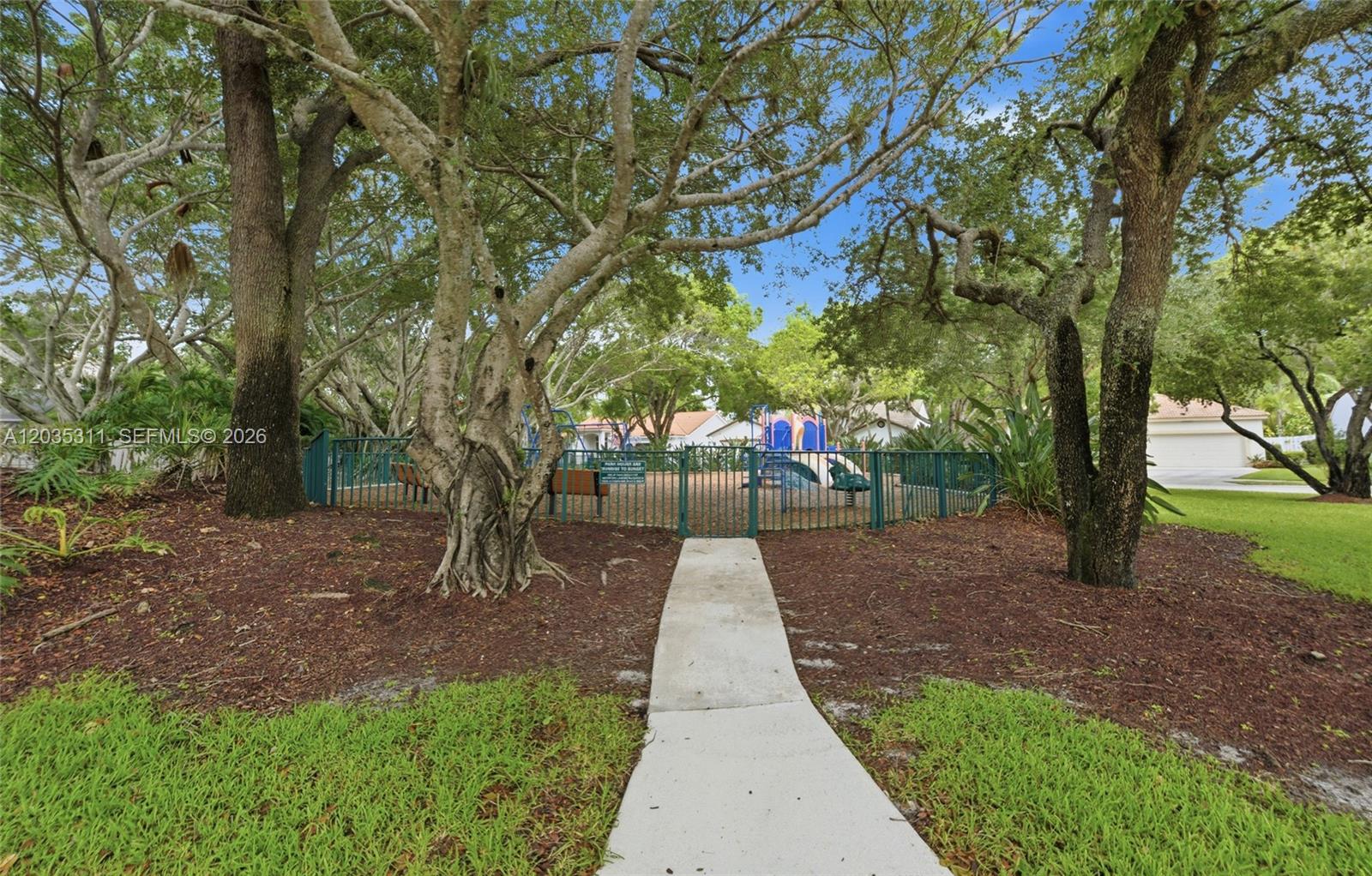 1975 Water Ridge Dr