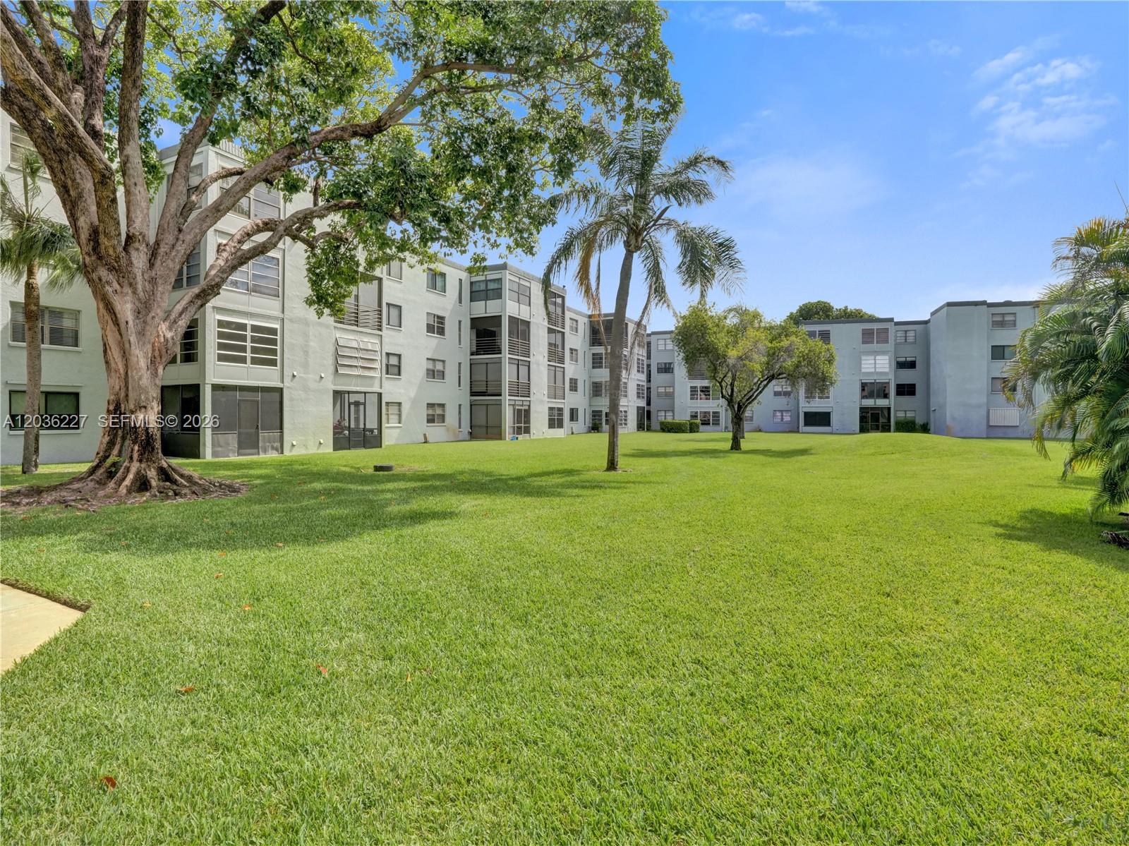 9440 SW 8th St # 309