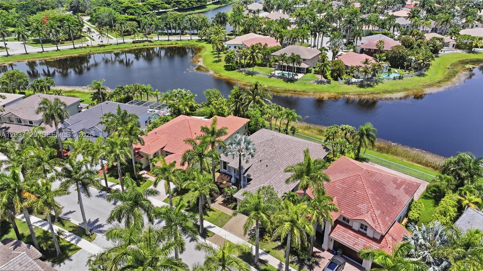 2048 Quail Roost Dr