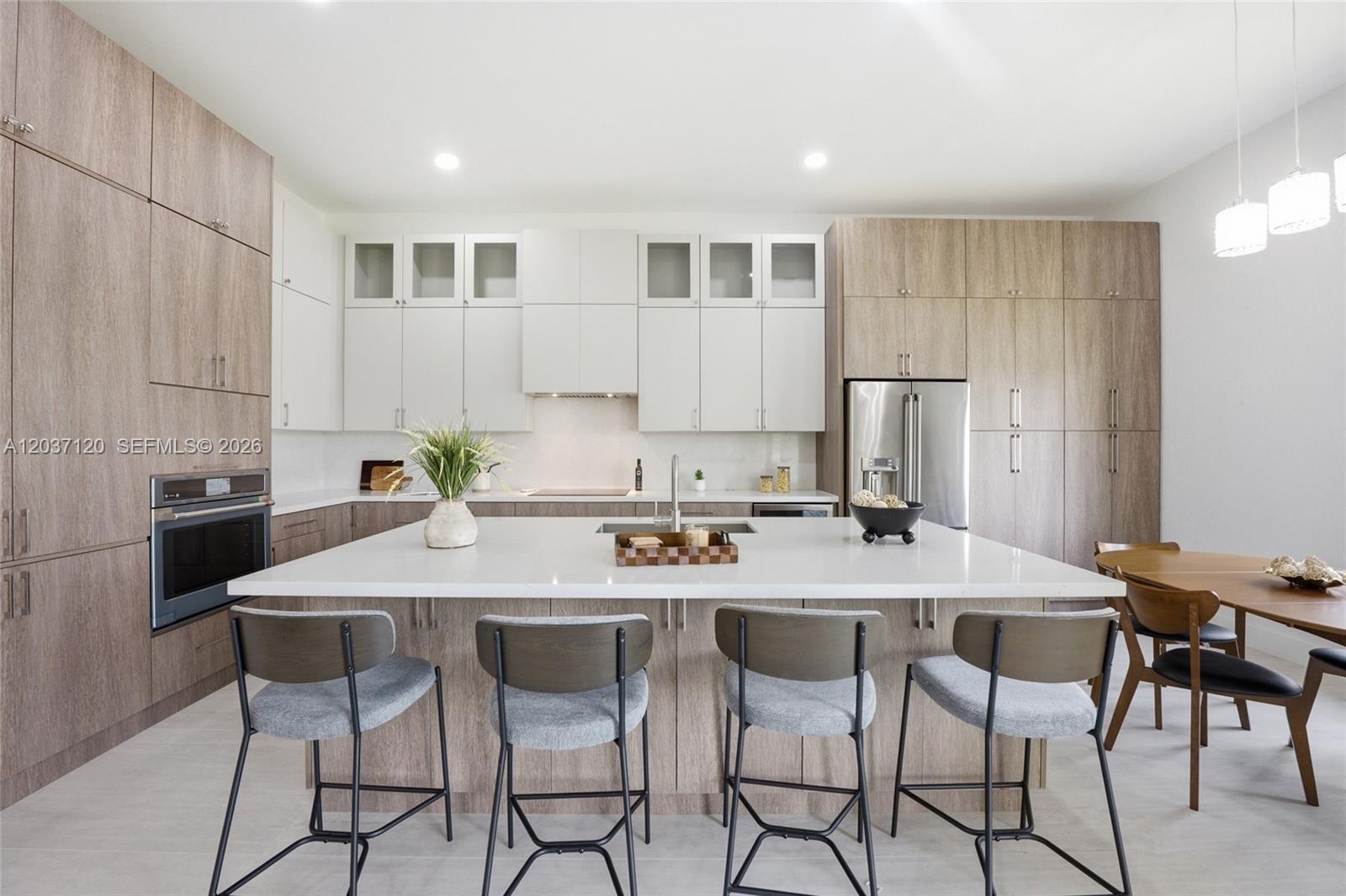 2048 Quail Roost Dr