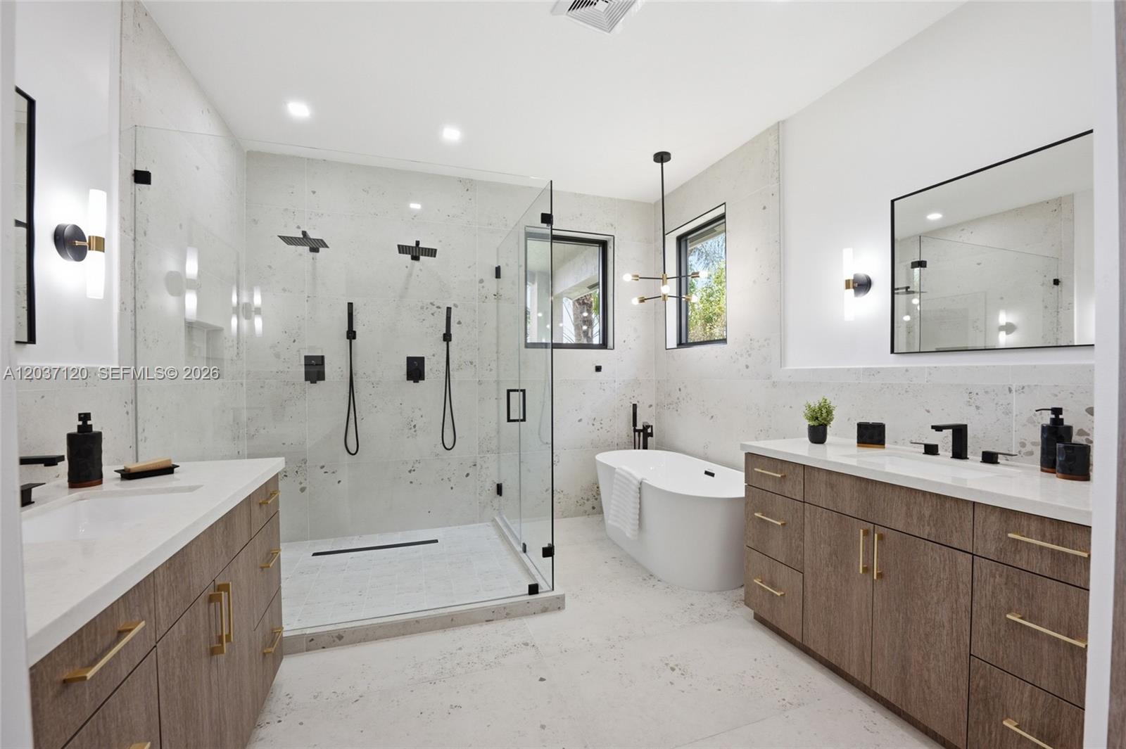 2048 Quail Roost Dr