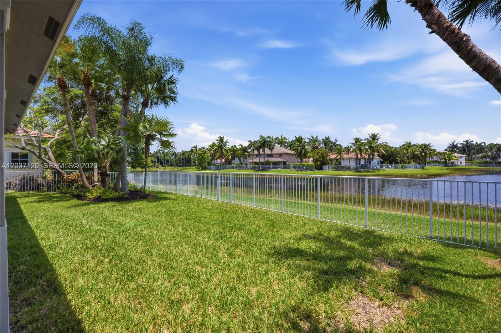 2048 Quail Roost Dr