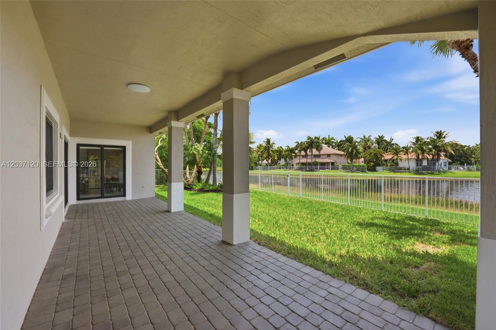 2048 Quail Roost Dr