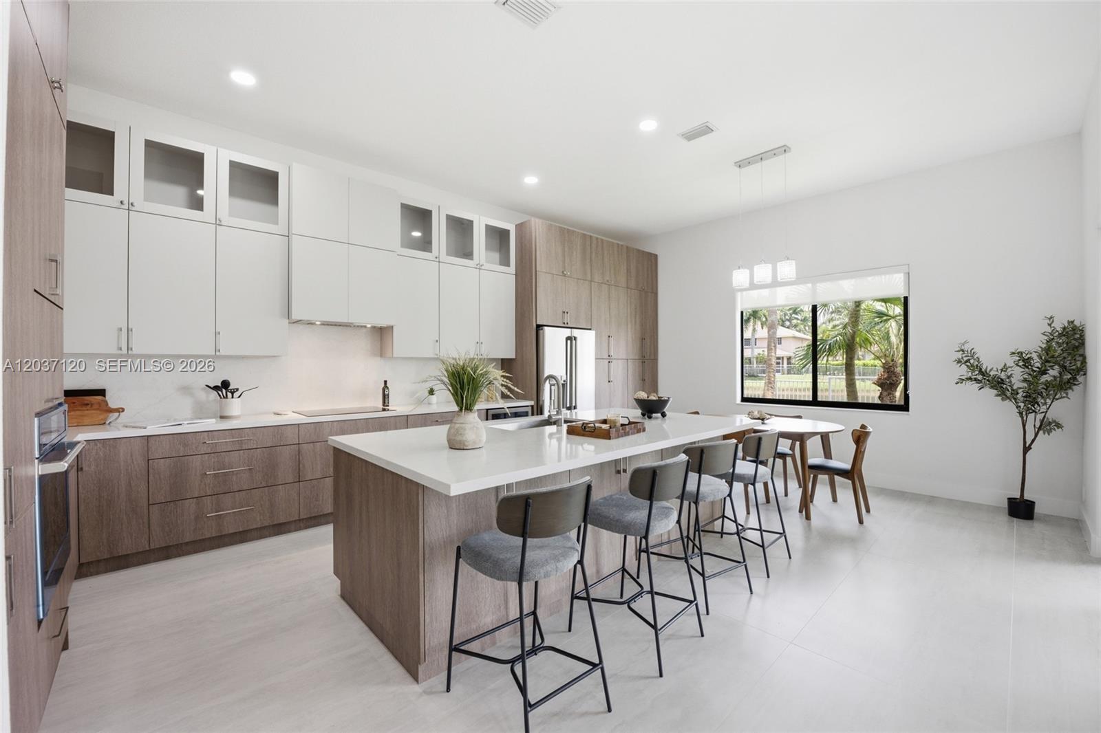 2048 Quail Roost Dr