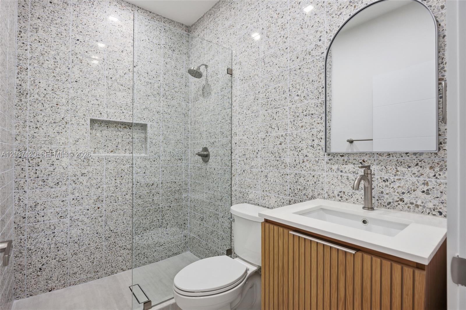 2048 Quail Roost Dr