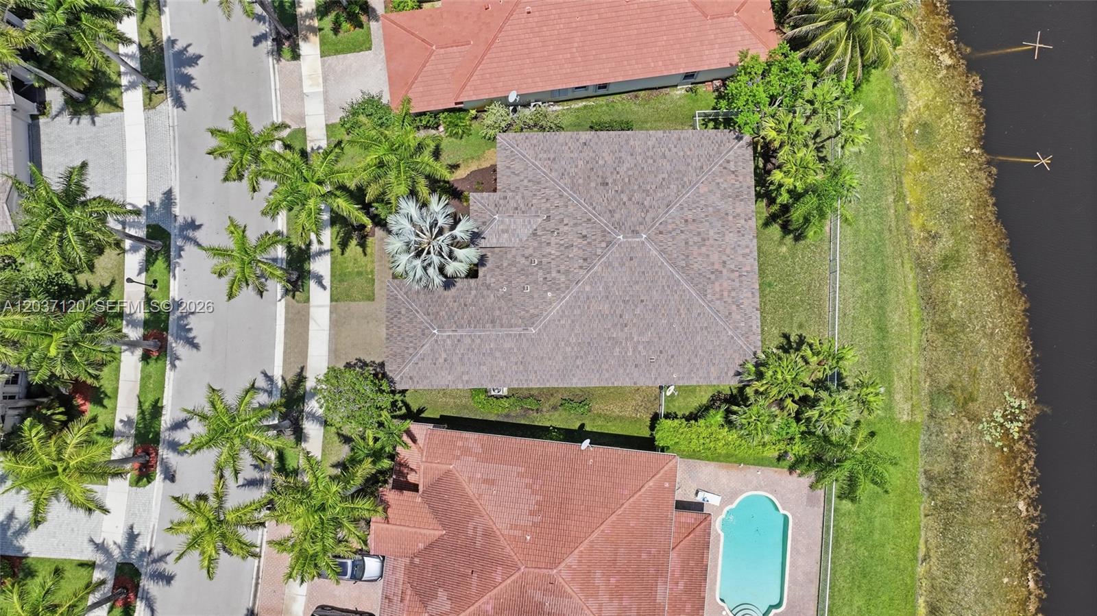 2048 Quail Roost Dr