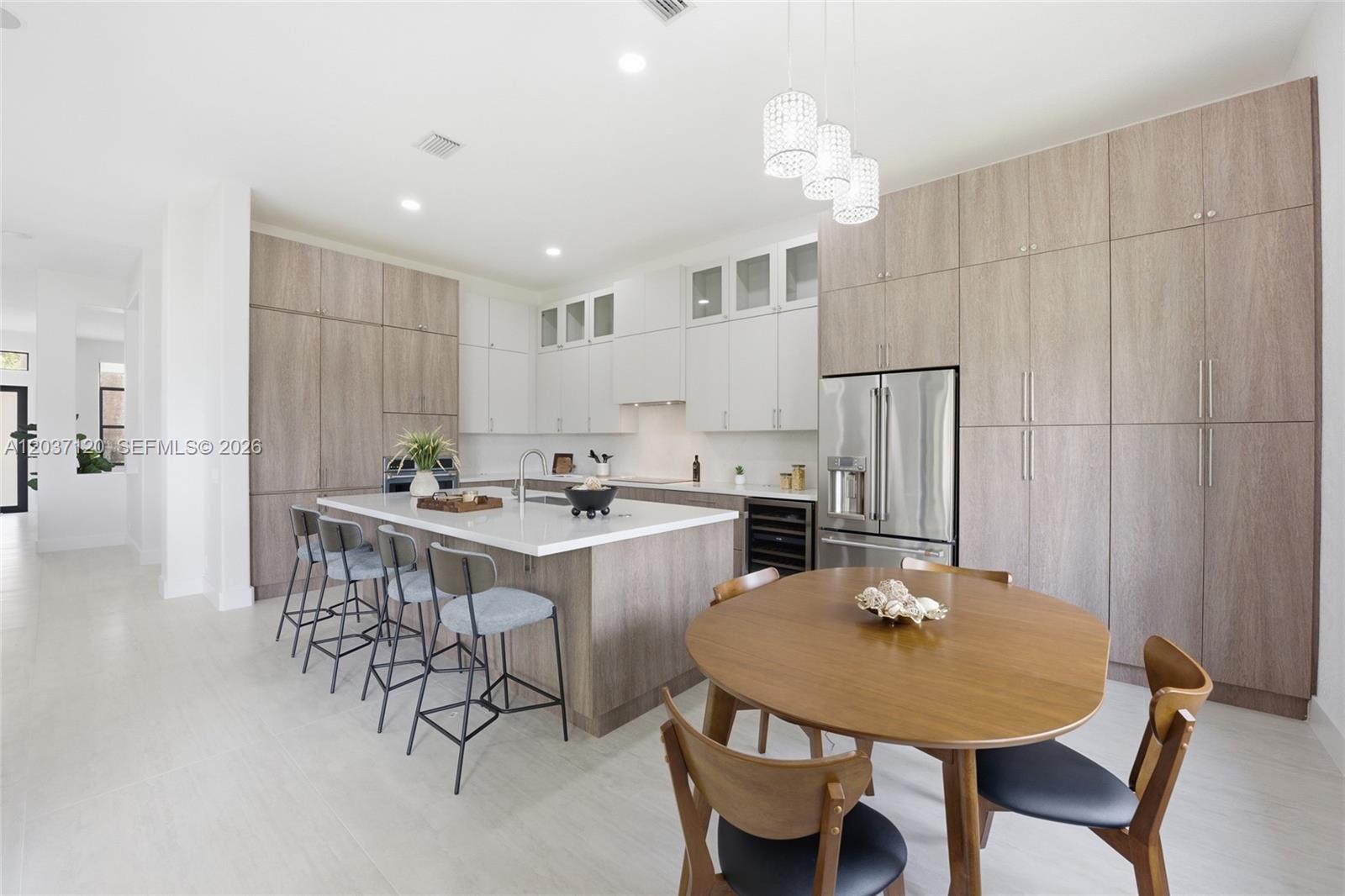 2048 Quail Roost Dr