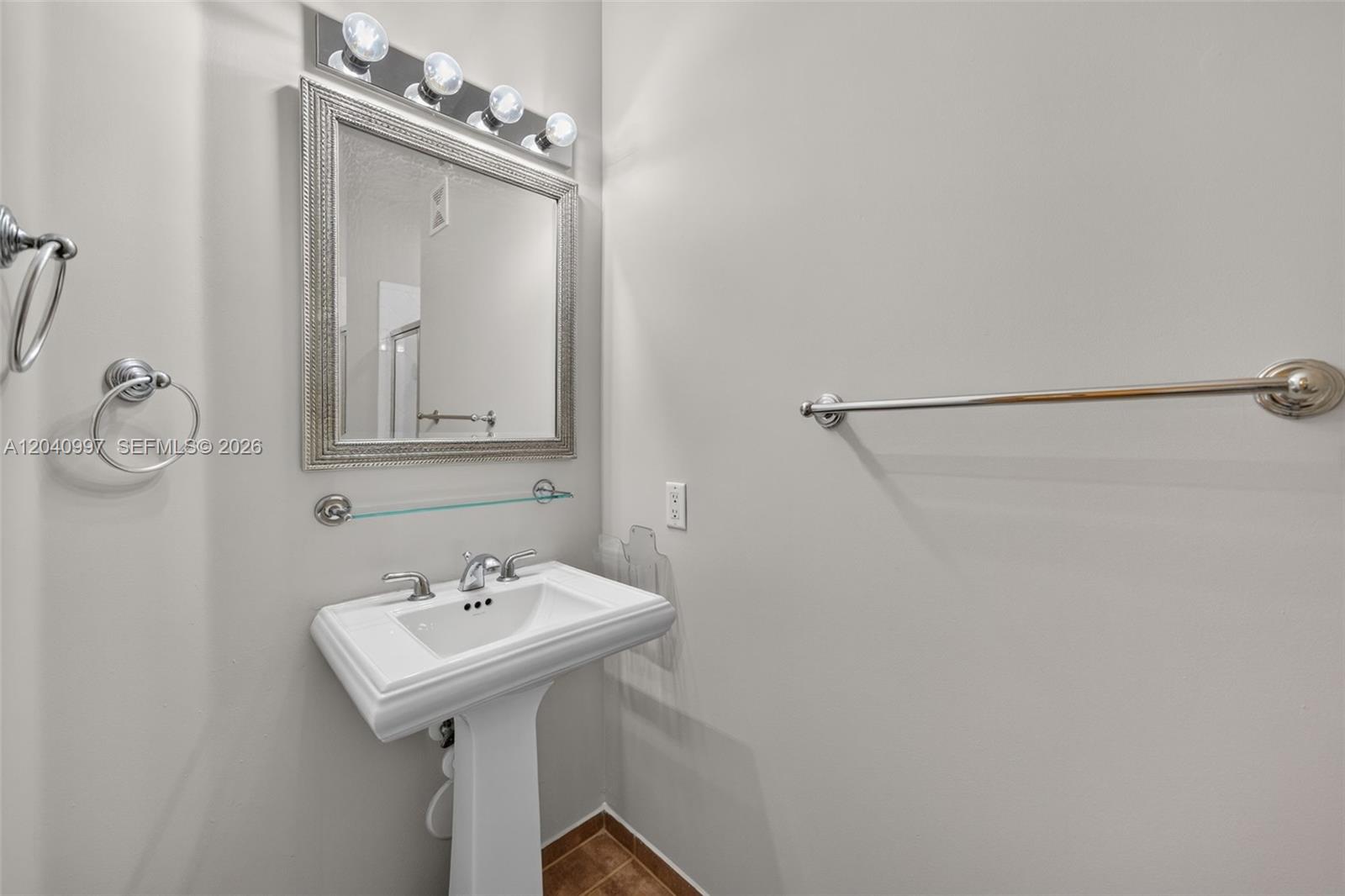 2767 Kinsington Cir # 4 Unit: 8-4