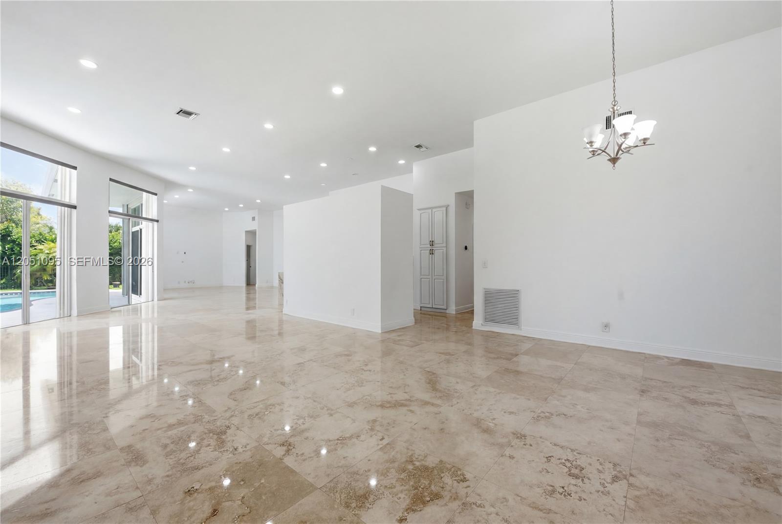 2667 Palmer Pl