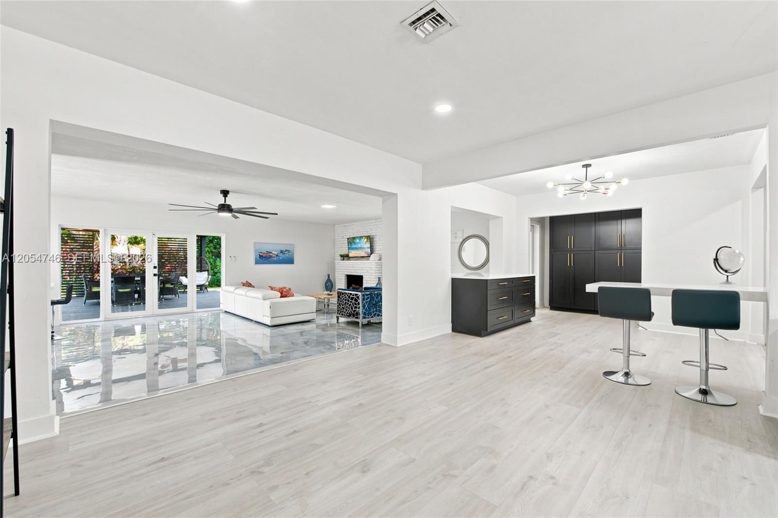 417 NE 11th Ave