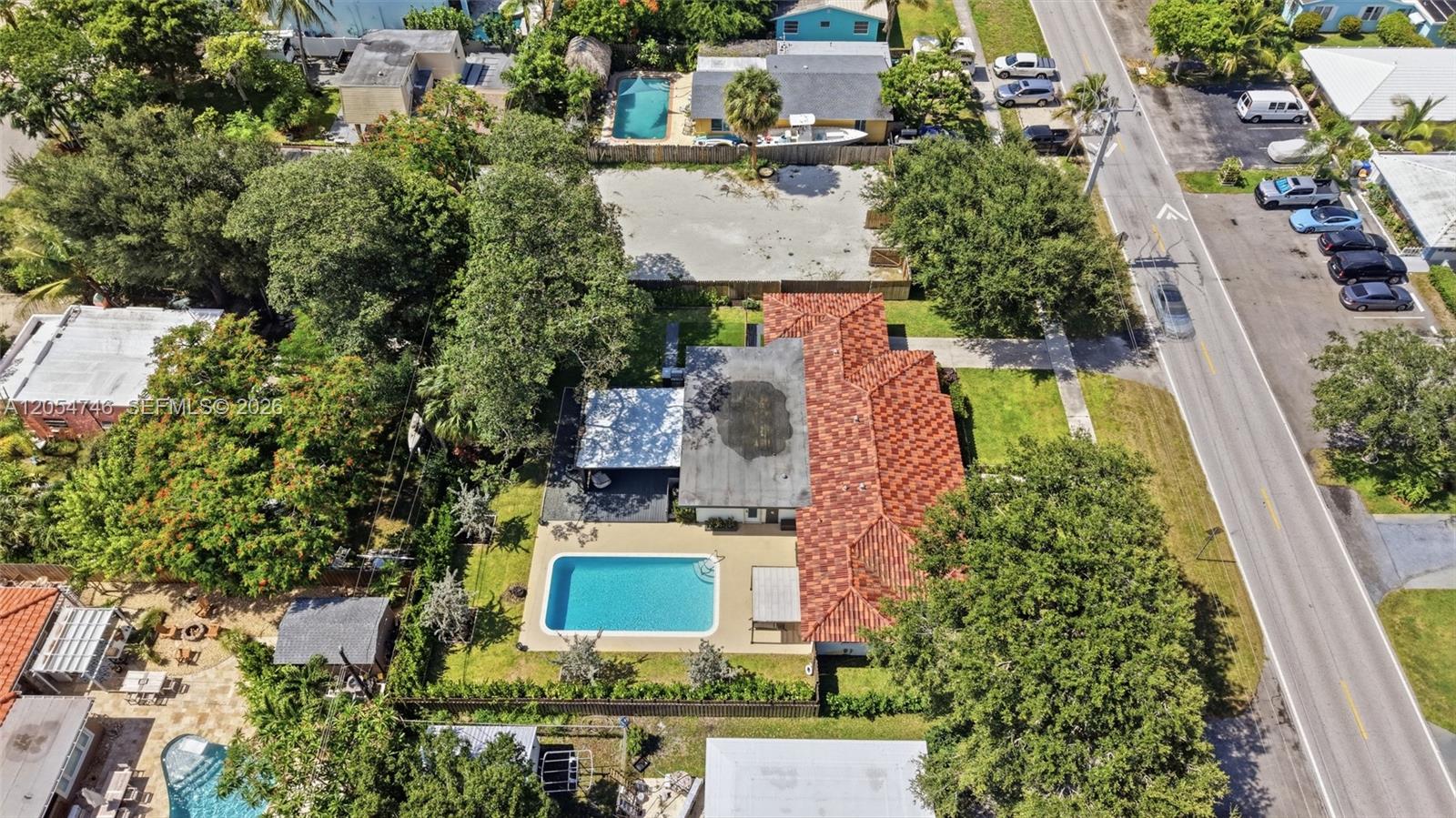 417 NE 11th Ave