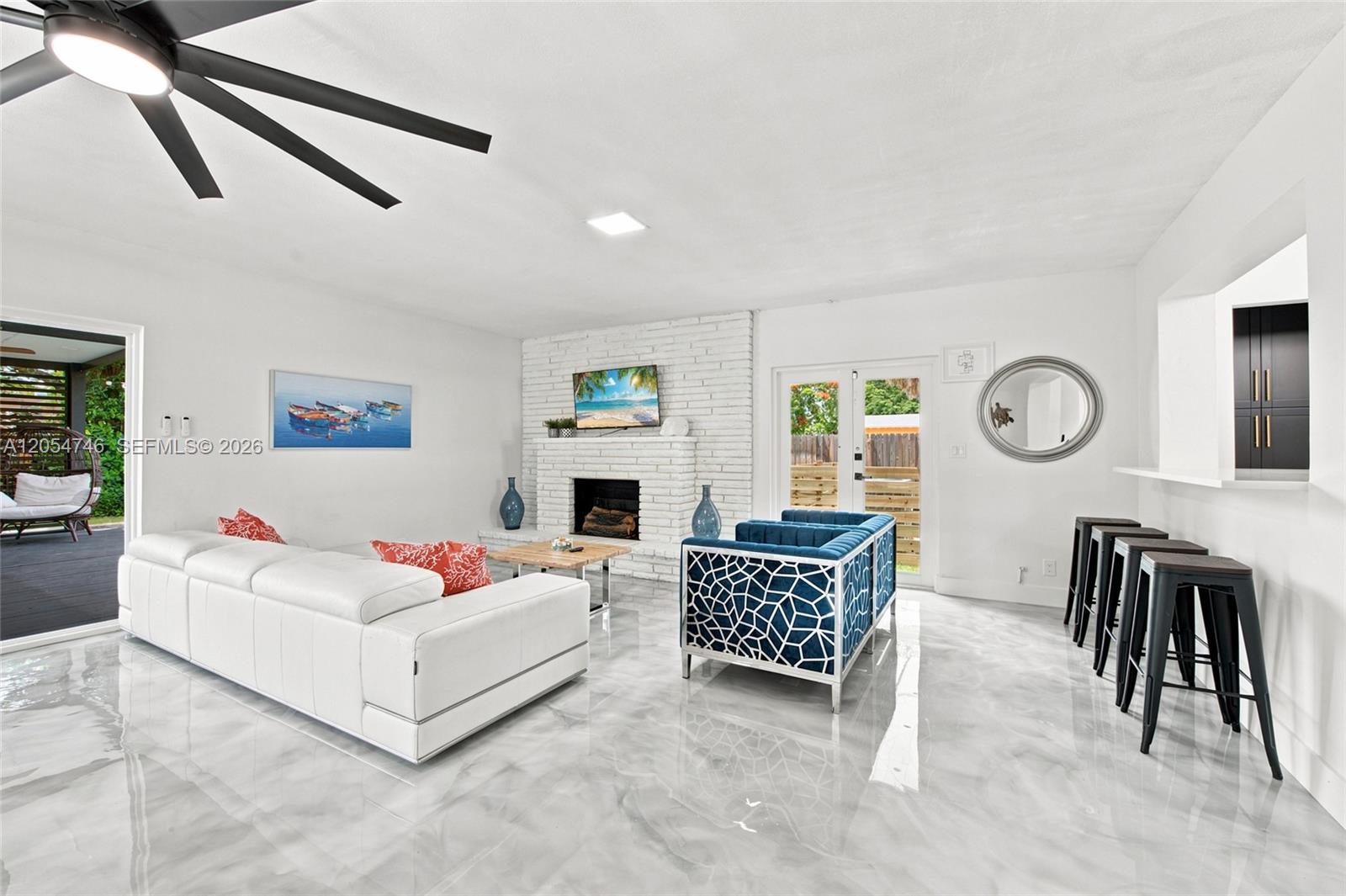 417 NE 11th Ave