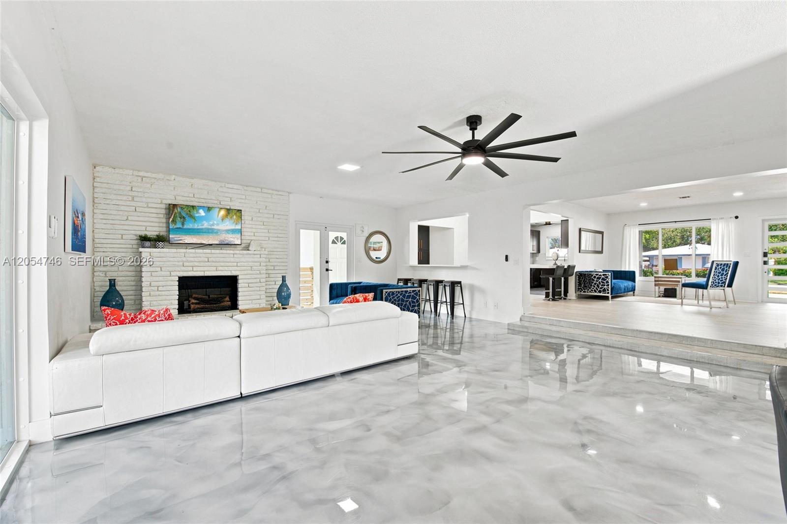 417 NE 11th Ave