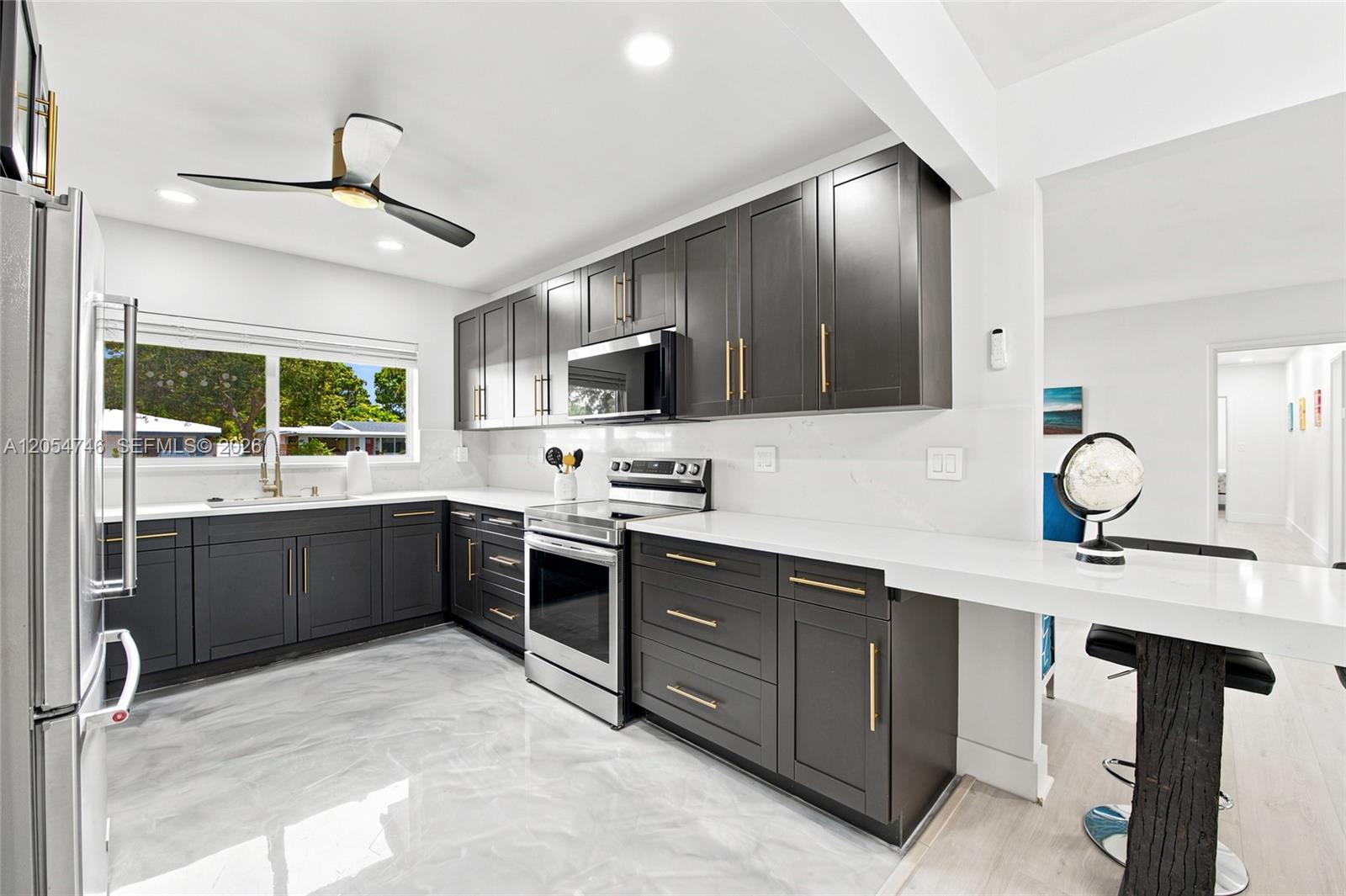 417 NE 11th Ave