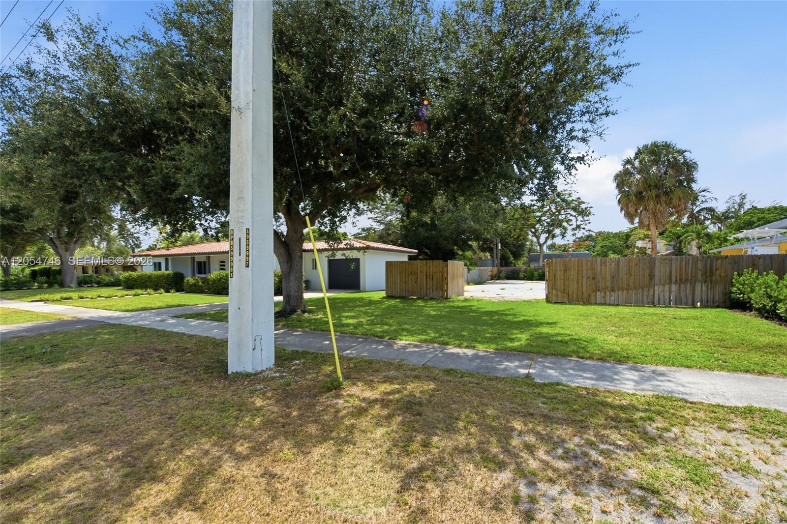 417 NE 11th Ave