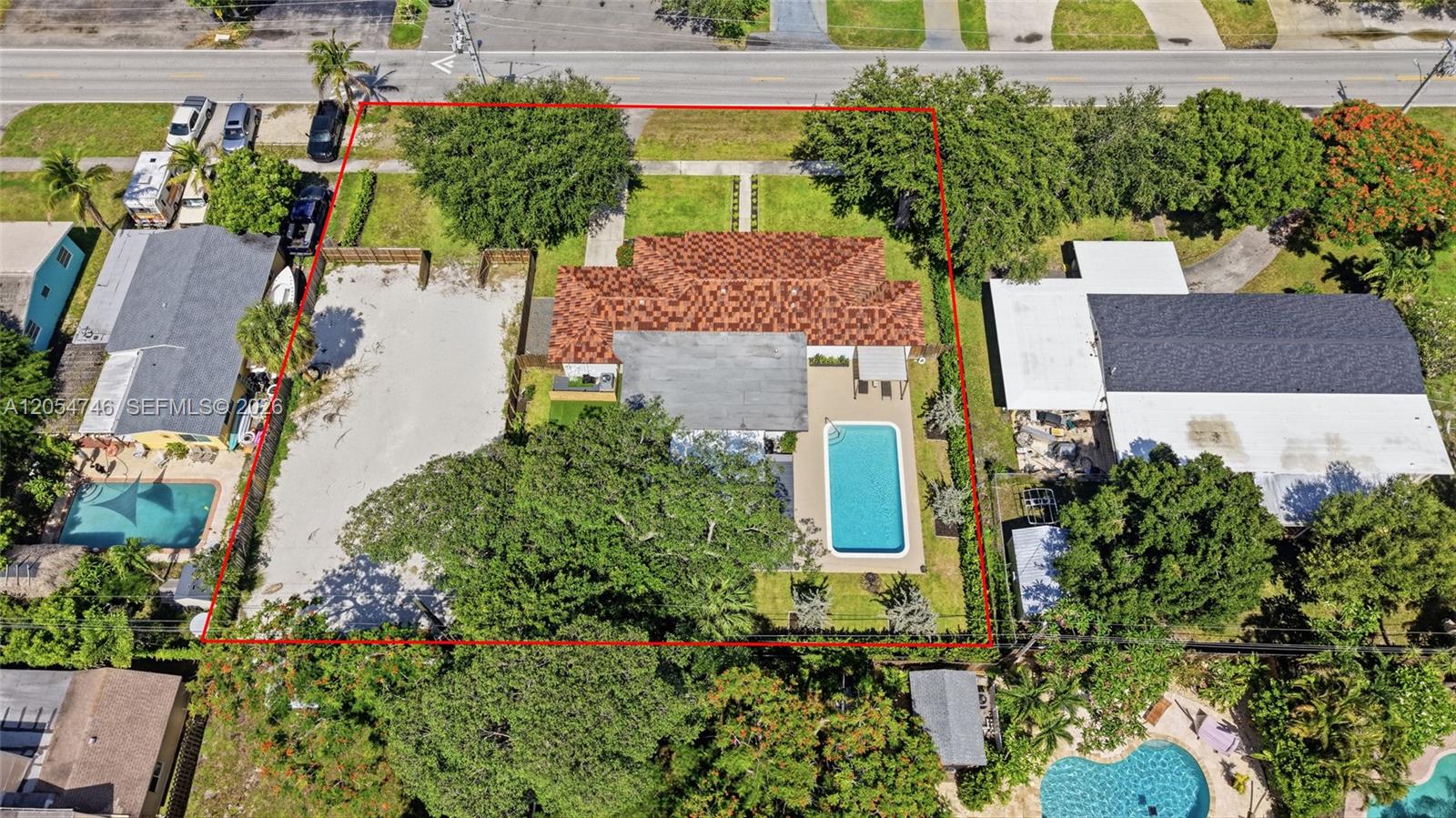 417 NE 11th Ave