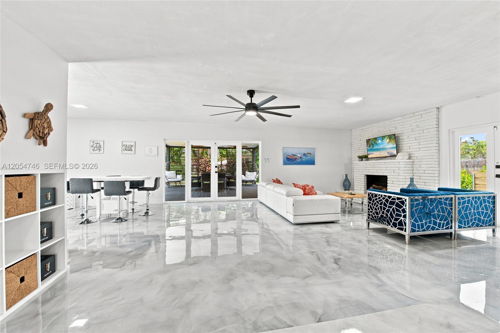 417 NE 11th Ave