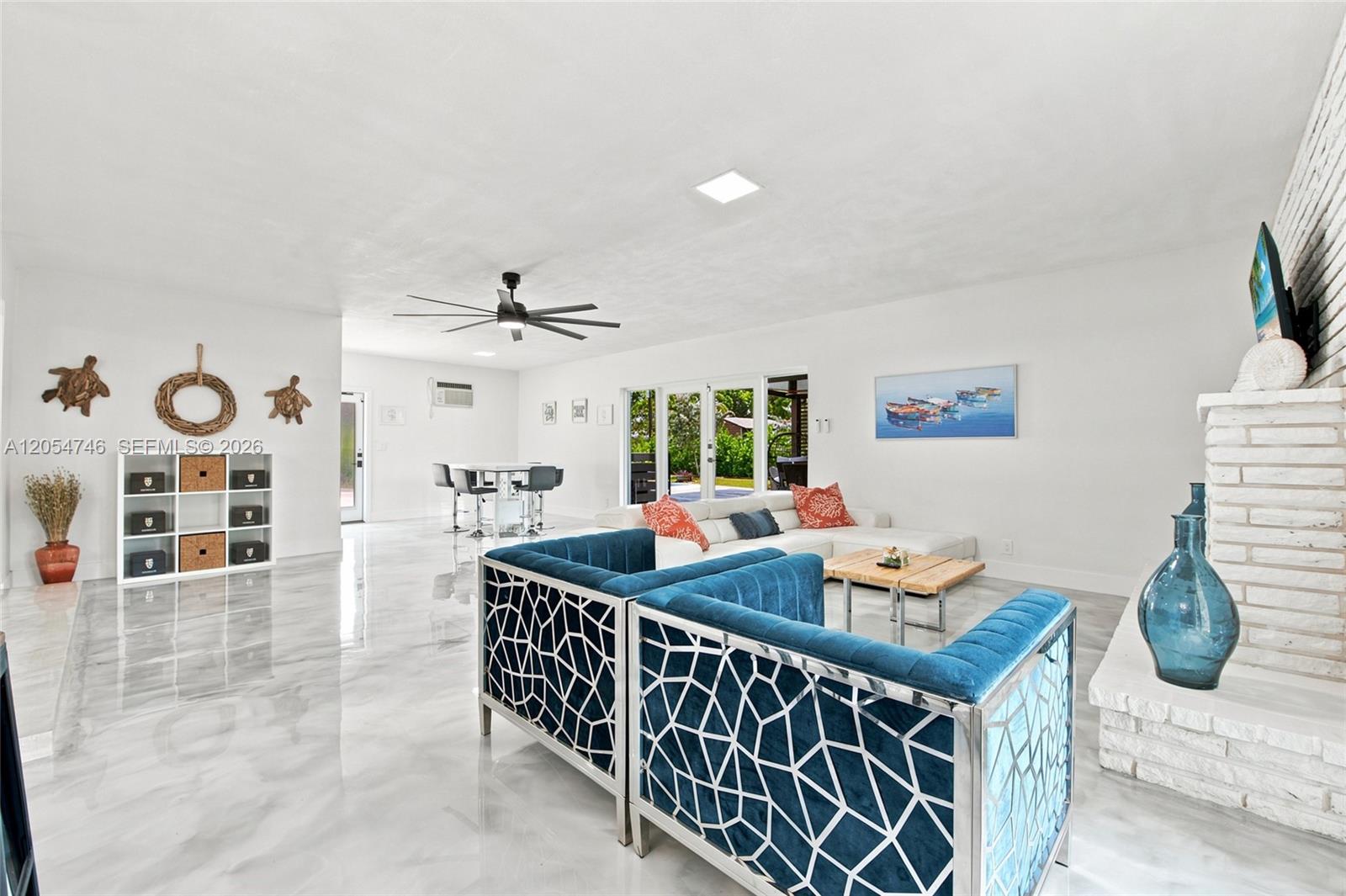 417 NE 11th Ave