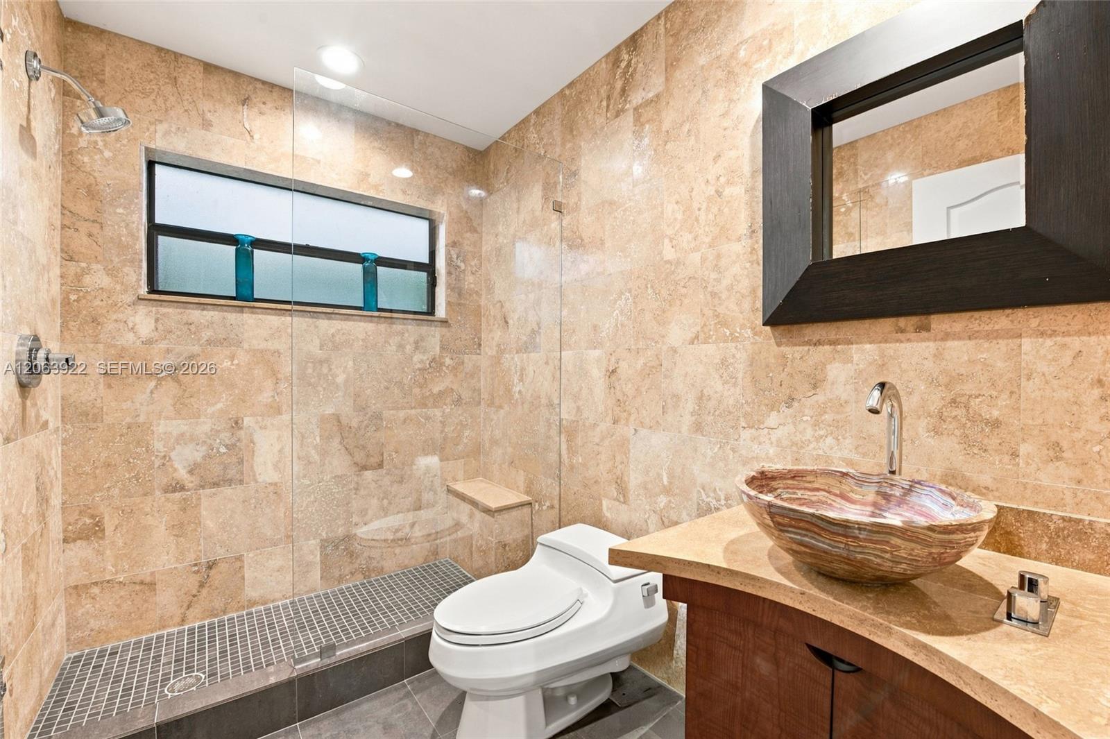 1028 Creekford Dr