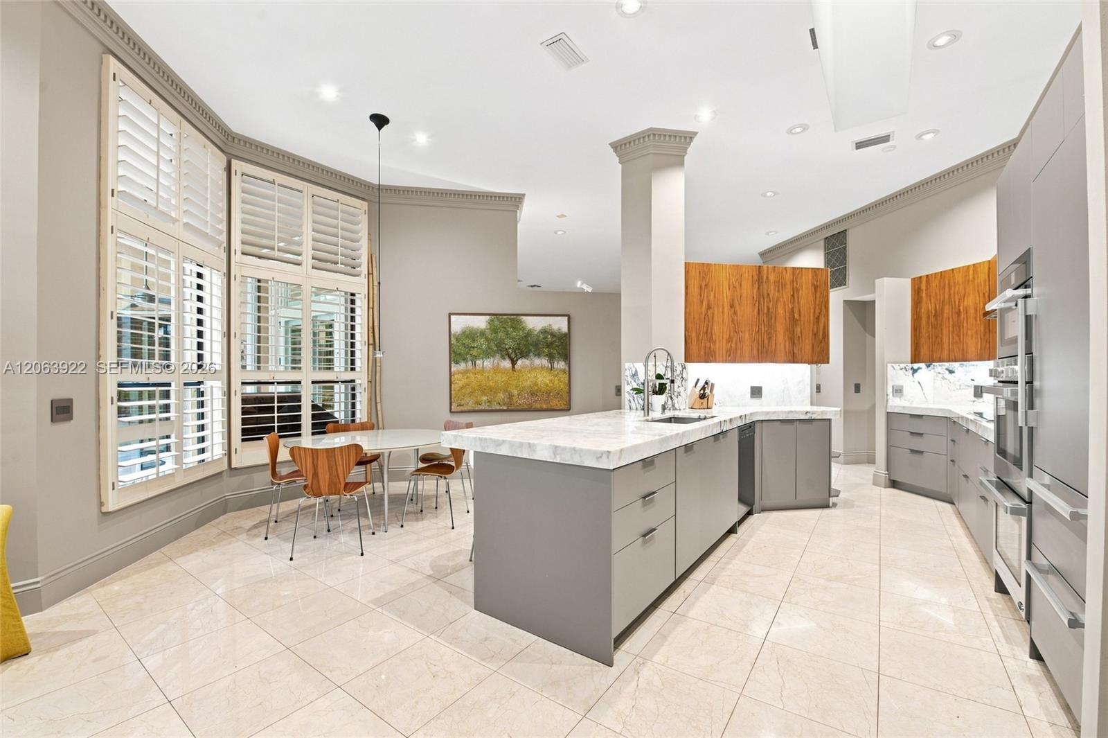 1028 Creekford Dr