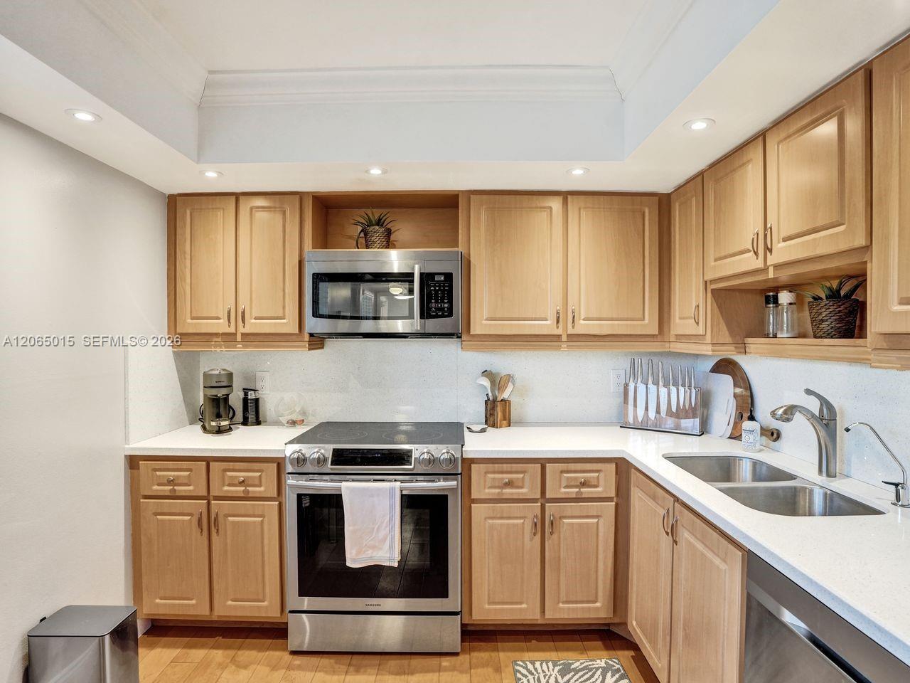 808 Cypress Blvd # 409