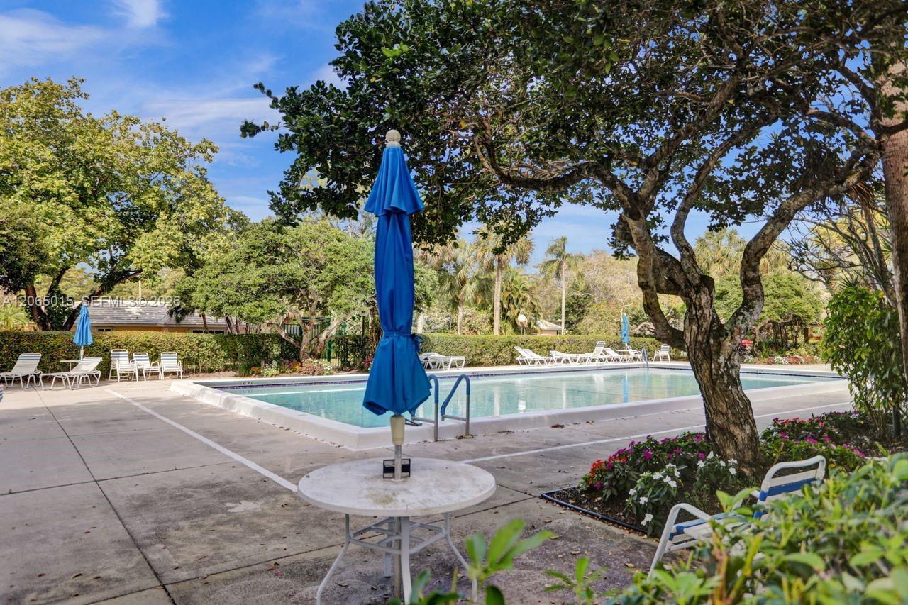 808 Cypress Blvd # 409